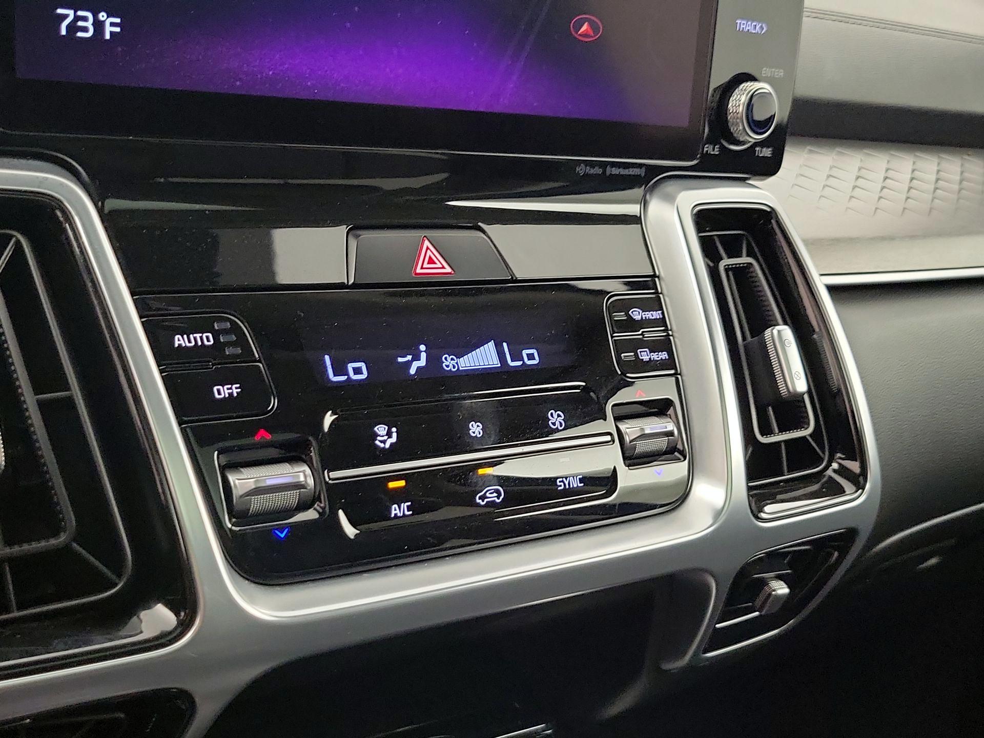 Thumbnail: 2021 Kia Sorento - 17