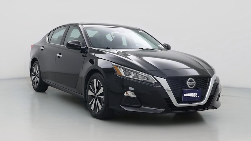 2022 Nissan Altima SV Hero Image