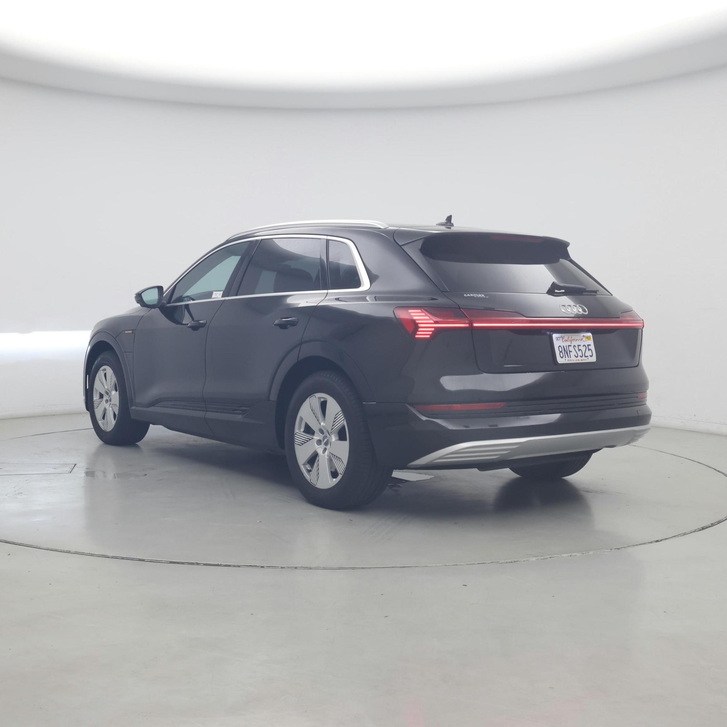 Thumbnail: 2019 Audi e-tron - 2