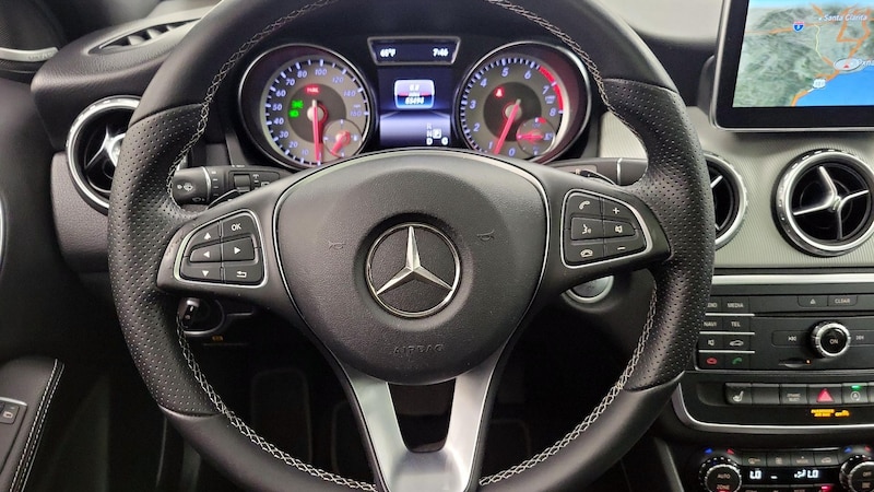 2016 Mercedes-Benz GLA 250 10