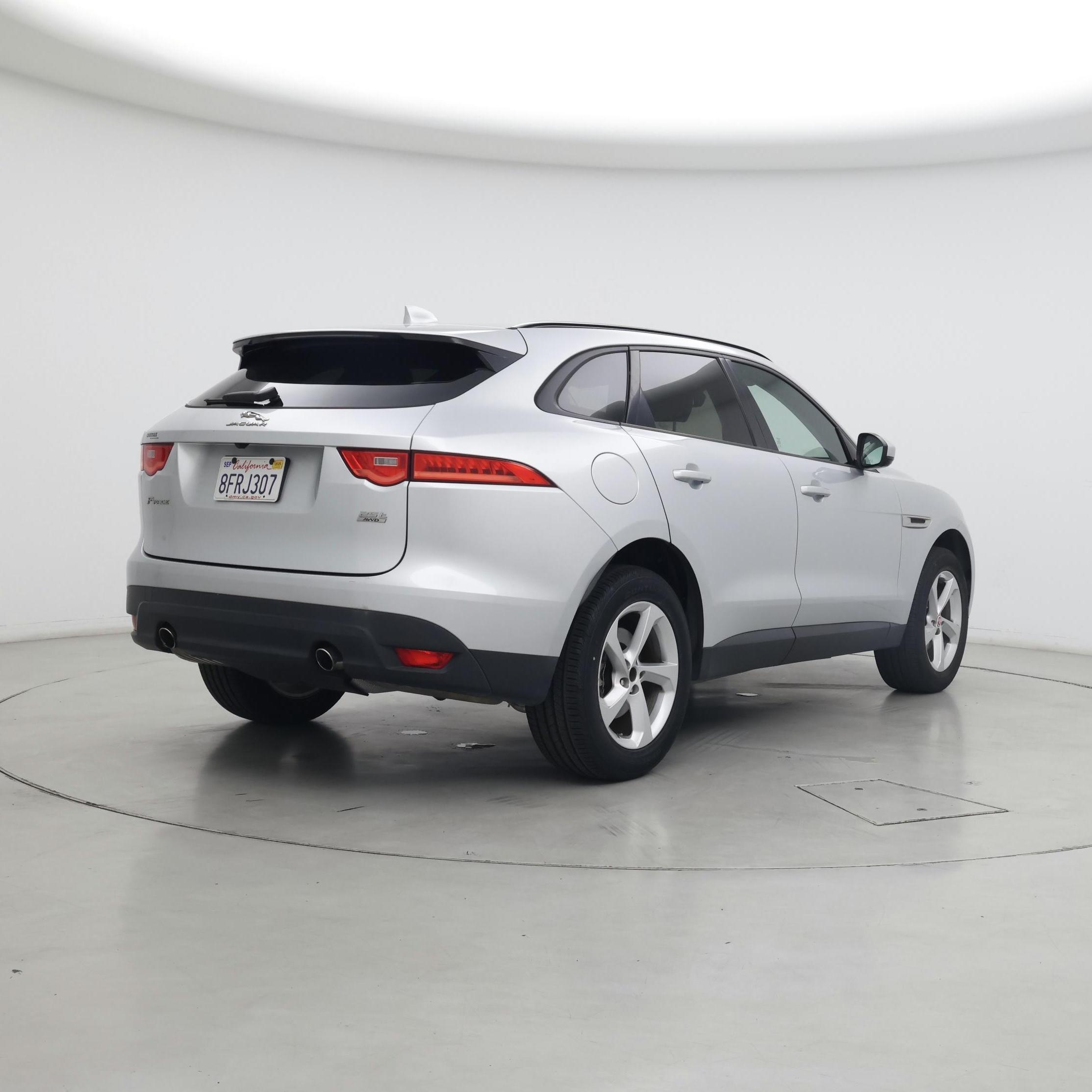 Thumbnail: 2018 Jaguar F-Pace - 8