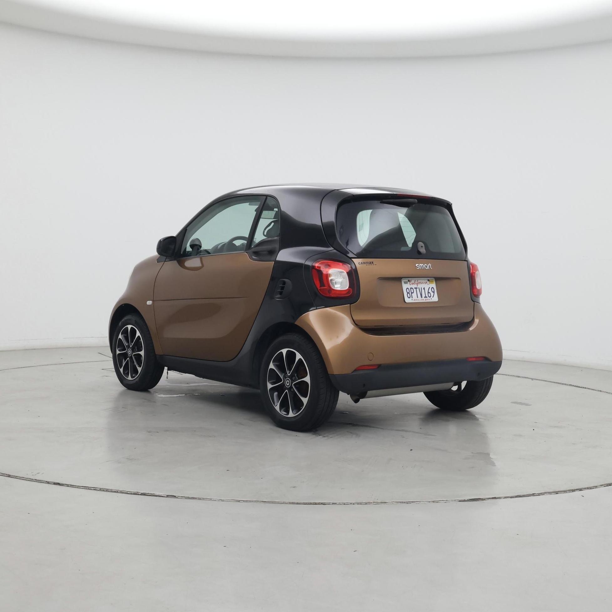Thumbnail: 2016 smart fortwo - 2