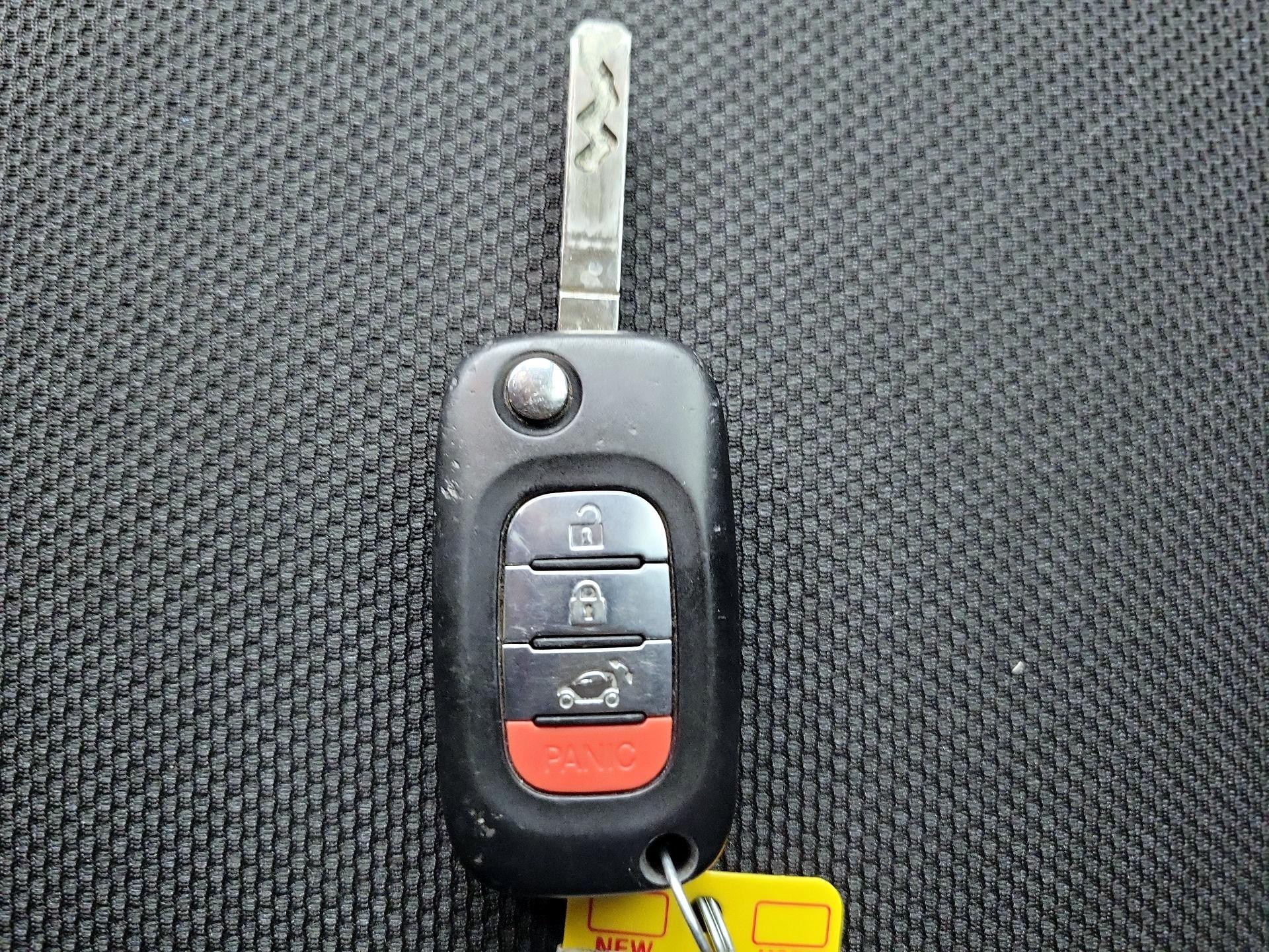 Thumbnail: 2016 smart fortwo - 20