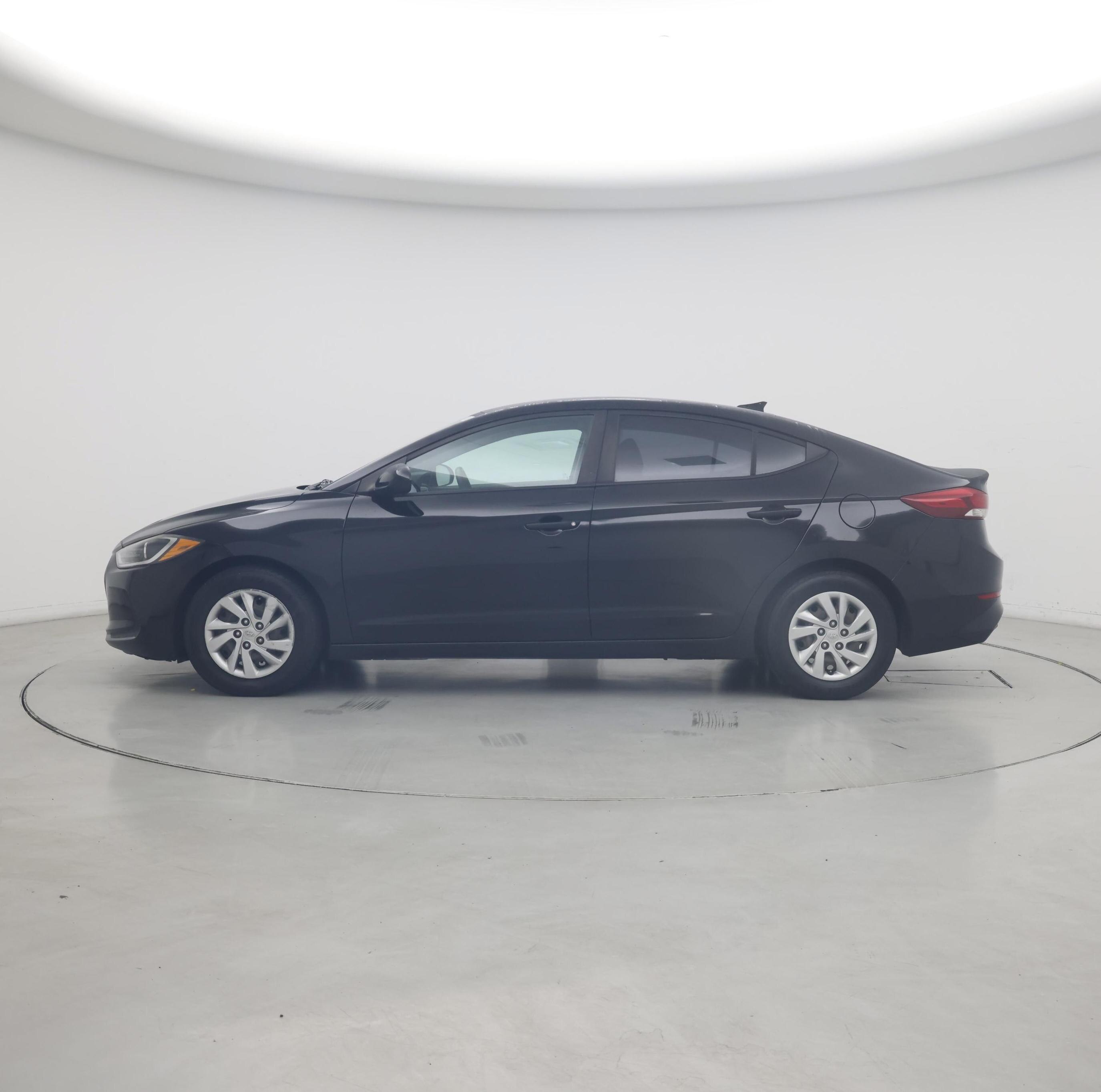 Thumbnail: 2017 Hyundai Elantra - 3