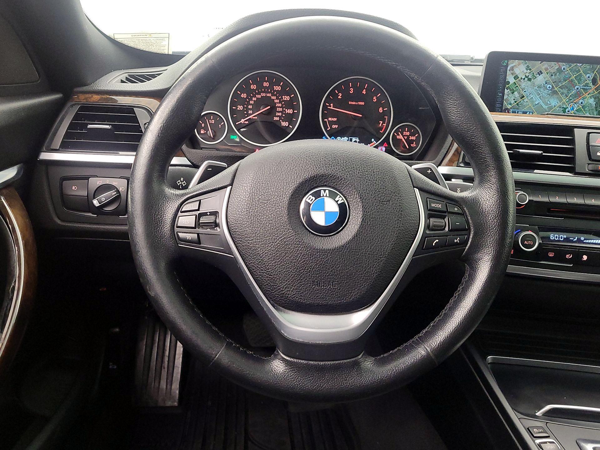 Thumbnail: 2016 BMW 3 Series - 10