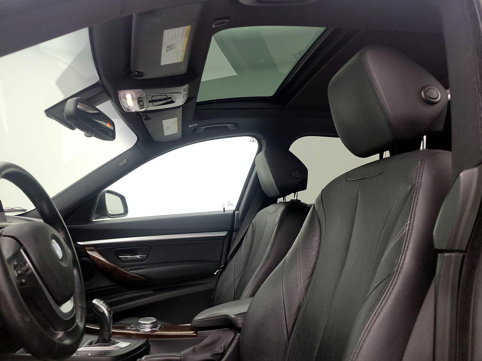 Thumbnail: 2016 BMW 3 Series - 19