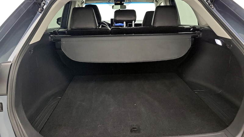 2021 Toyota Venza LE 20