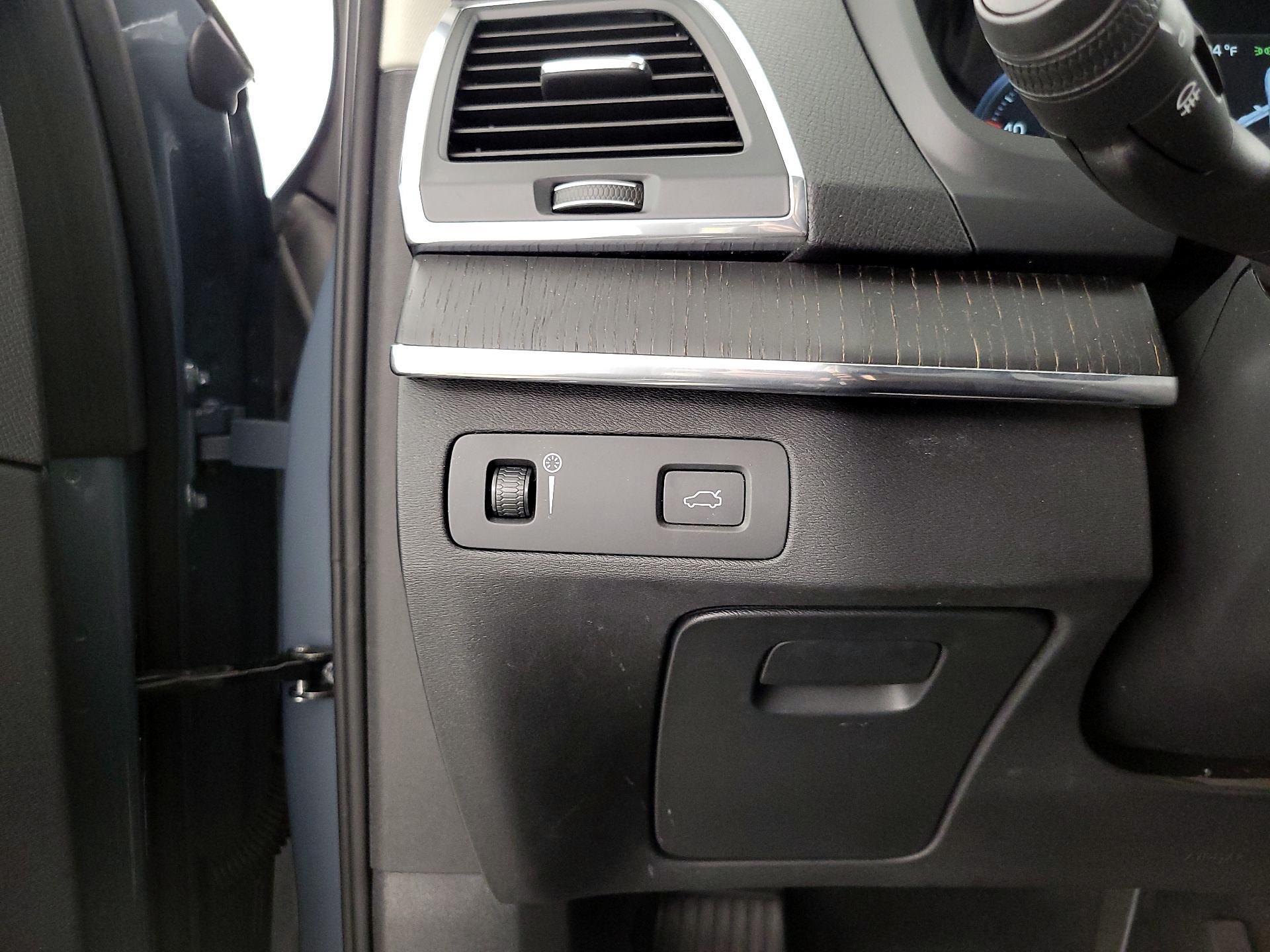 Thumbnail: 2020 Volvo XC90 - 13