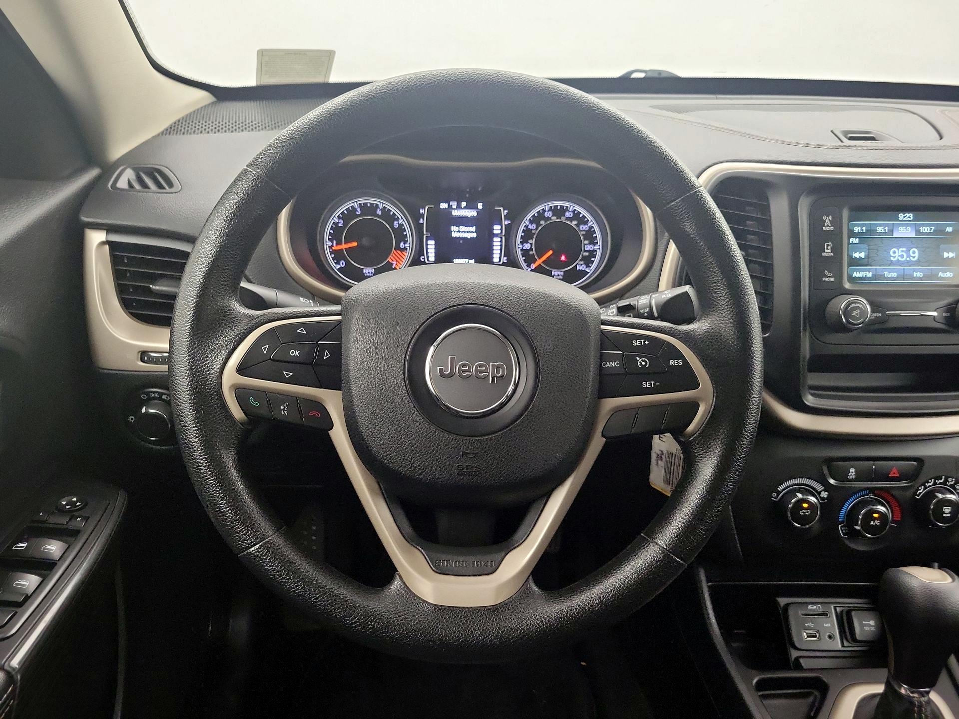 Thumbnail: 2015 Jeep Cherokee - 10
