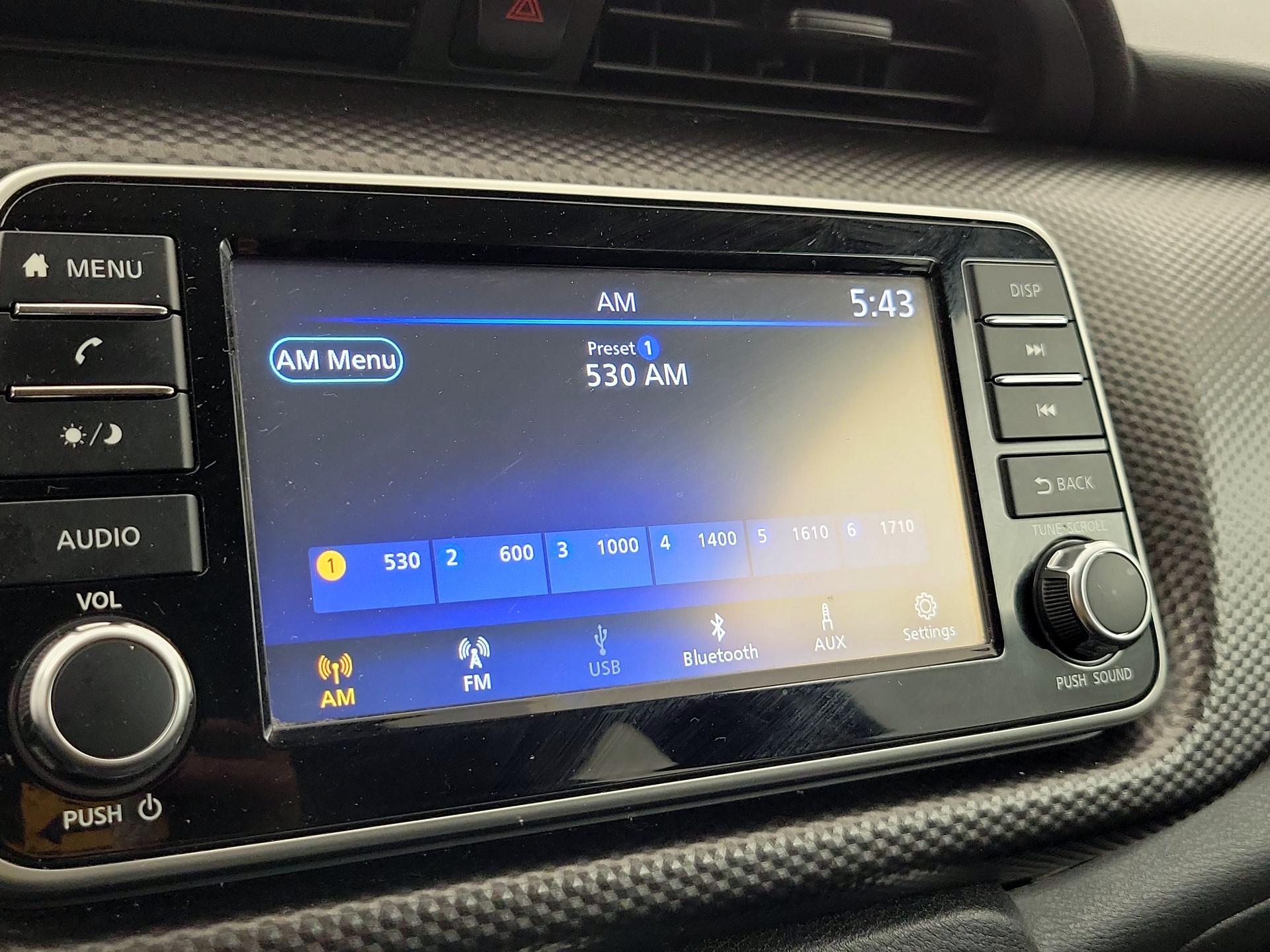 Thumbnail: 2019 Nissan Kicks - 15