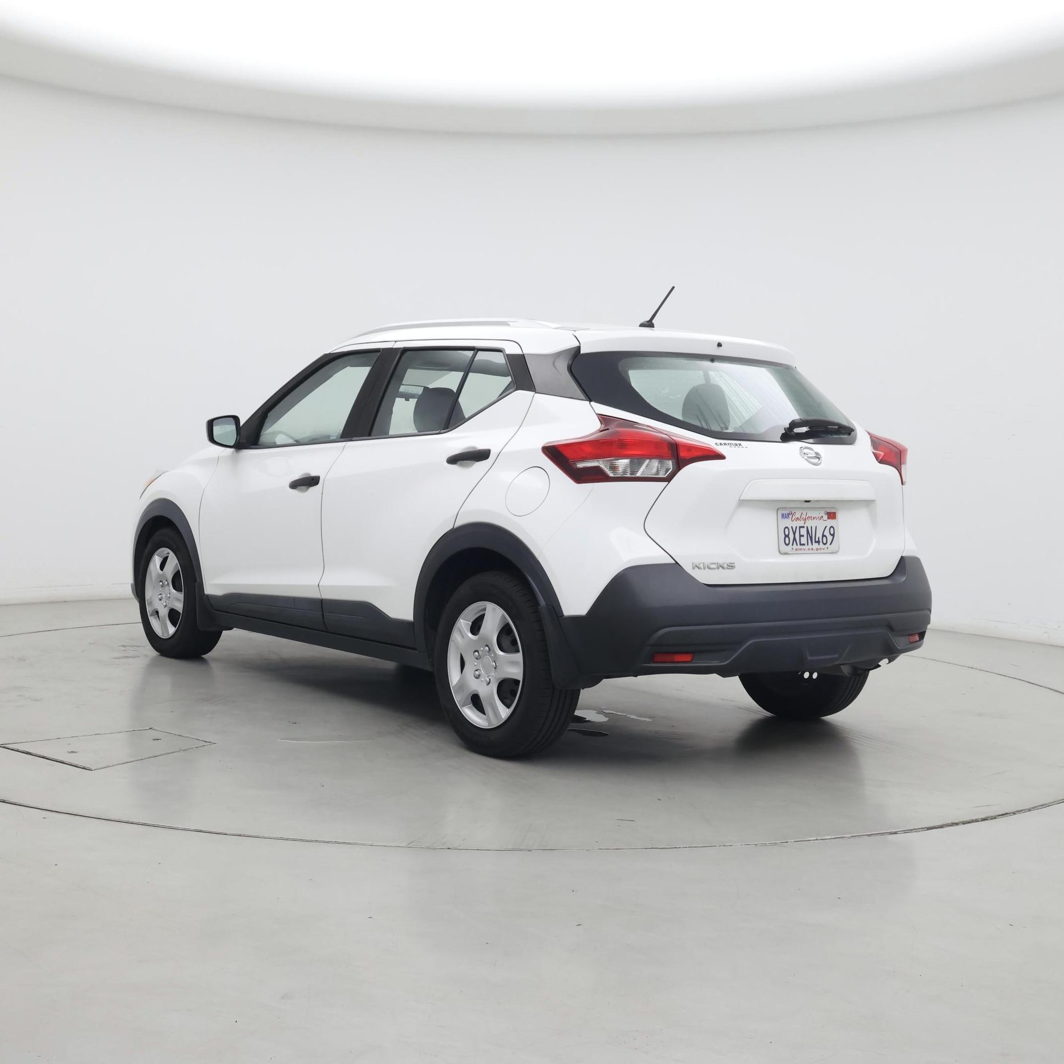 Thumbnail: 2019 Nissan Kicks - 2