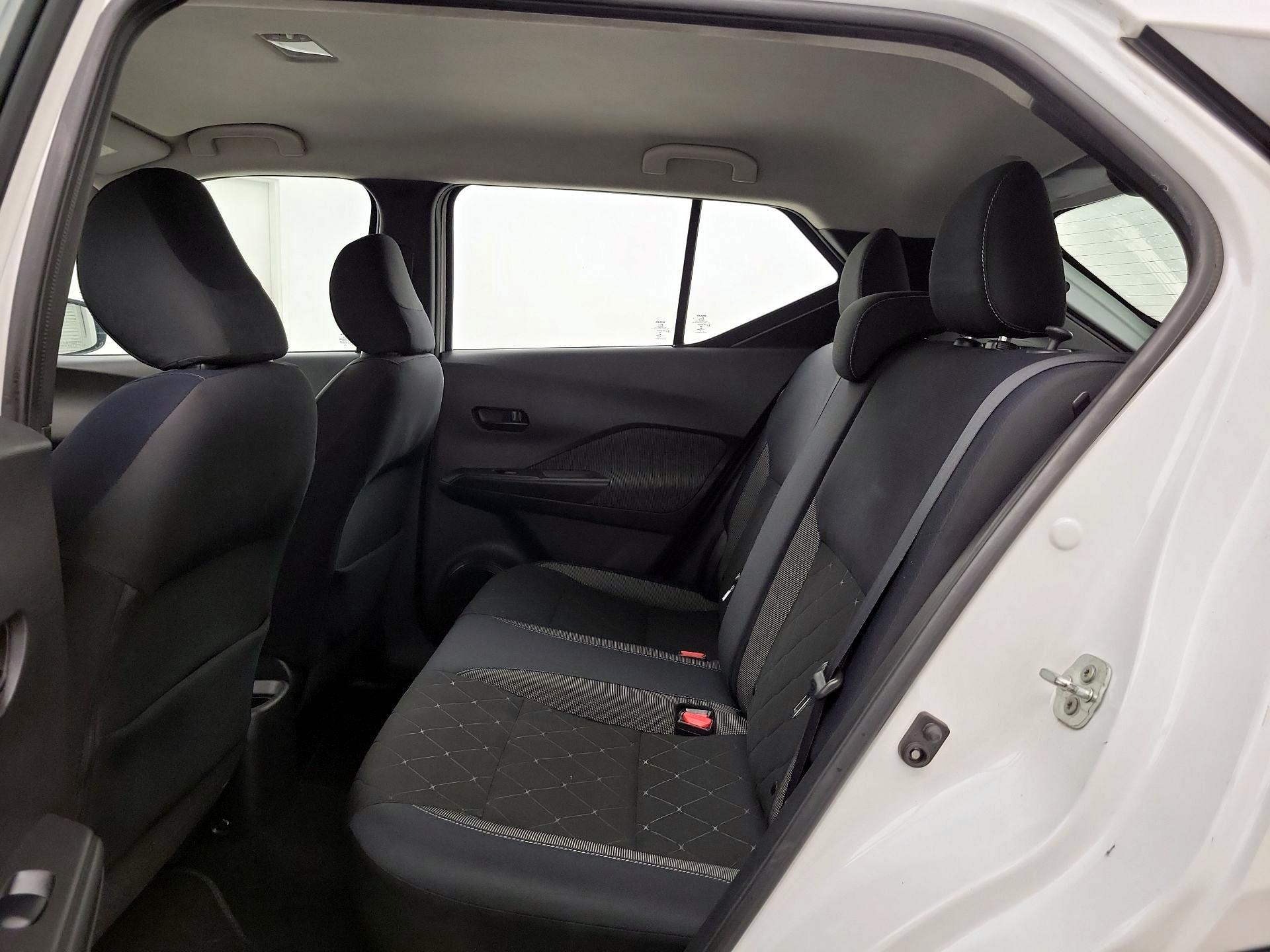 Thumbnail: 2019 Nissan Kicks - 19