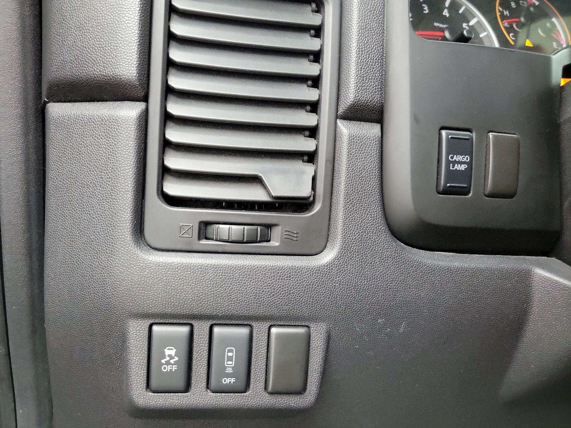 Thumbnail: 2015 Nissan Titan - 13