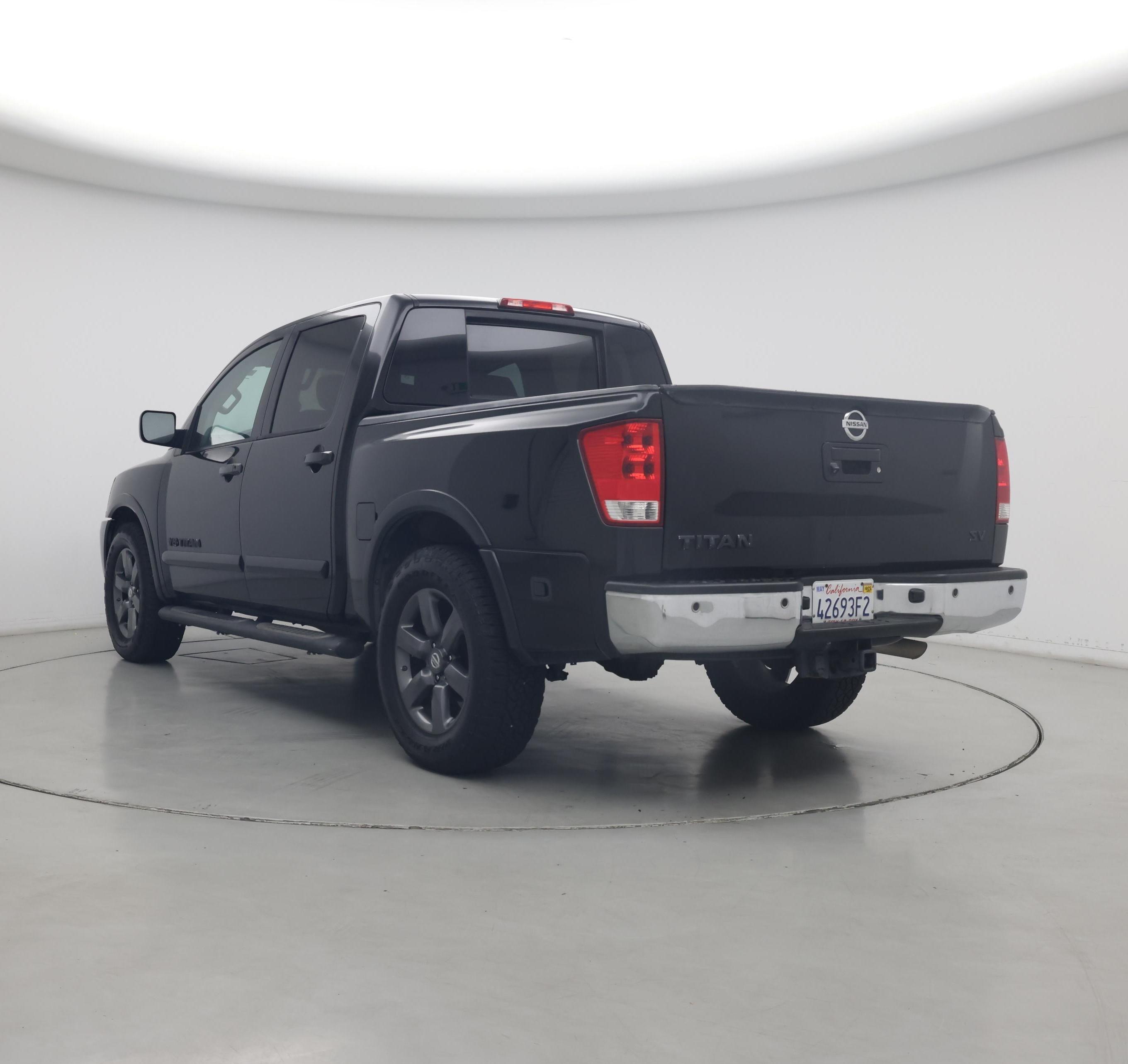 Thumbnail: 2015 Nissan Titan - 2