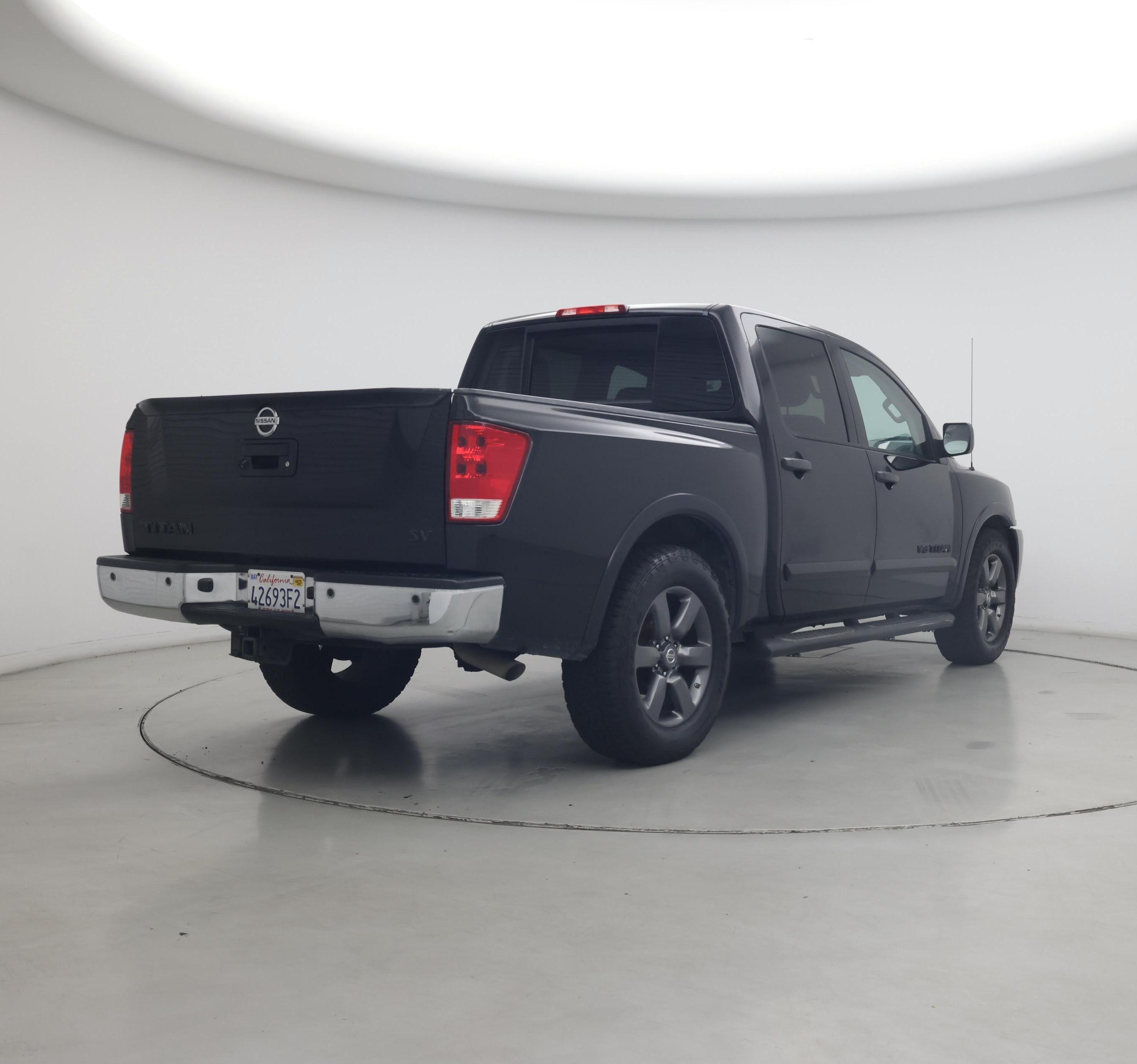 Thumbnail: 2015 Nissan Titan - 8