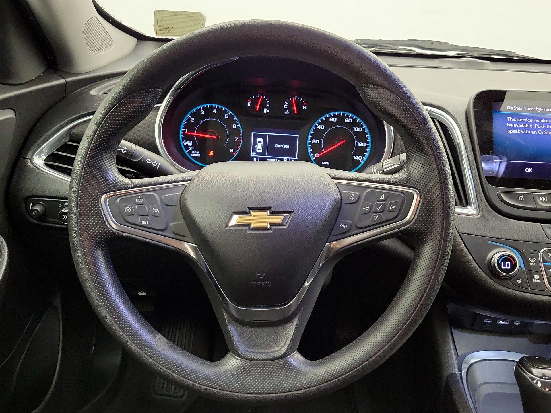Thumbnail: 2019 Chevrolet Malibu - 10