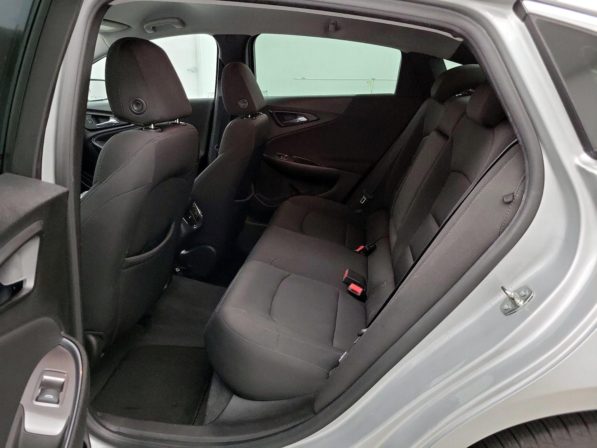 Thumbnail: 2019 Chevrolet Malibu - 19