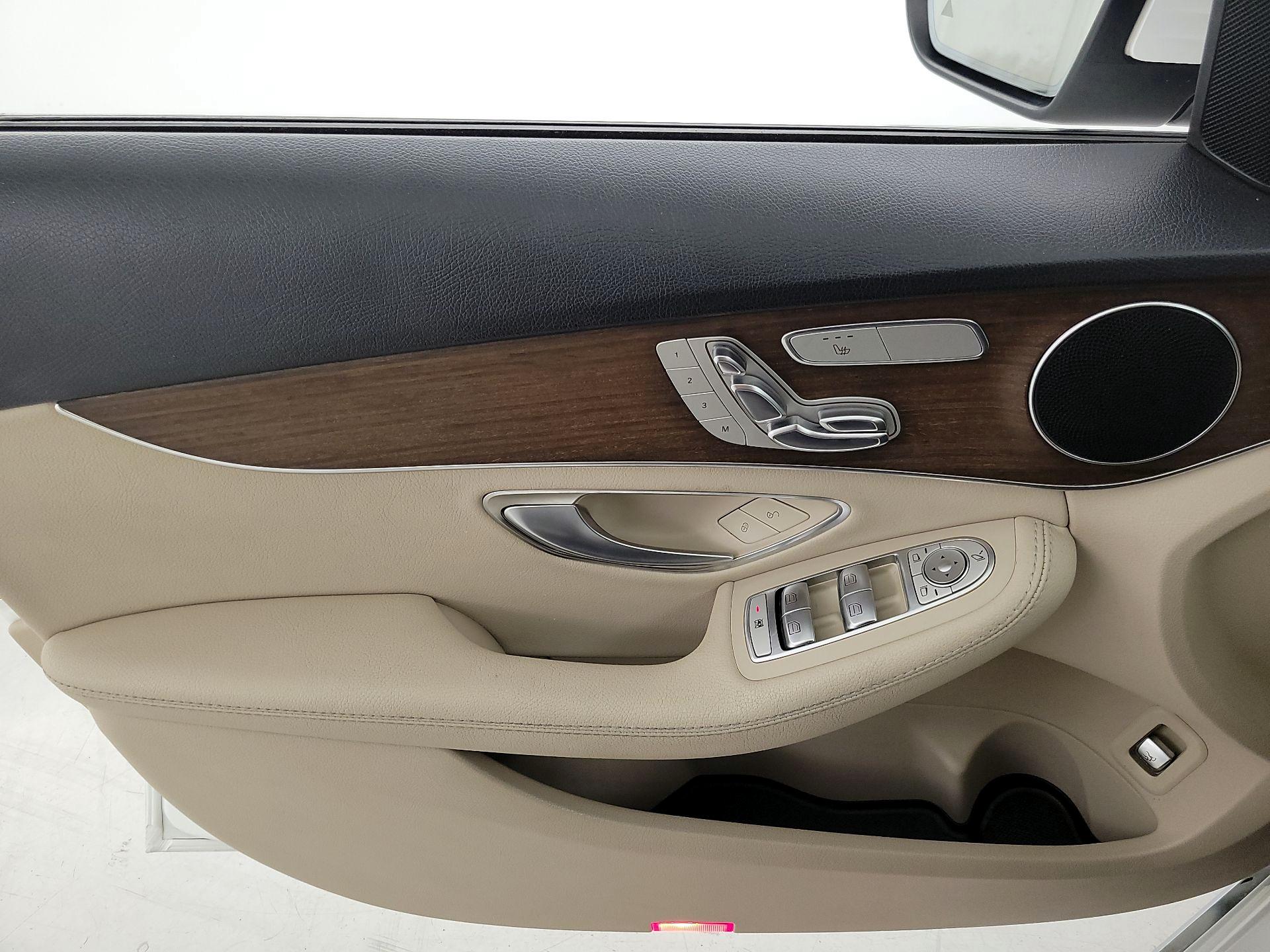 Thumbnail: 2019 Mercedes-Benz C-Class - 12