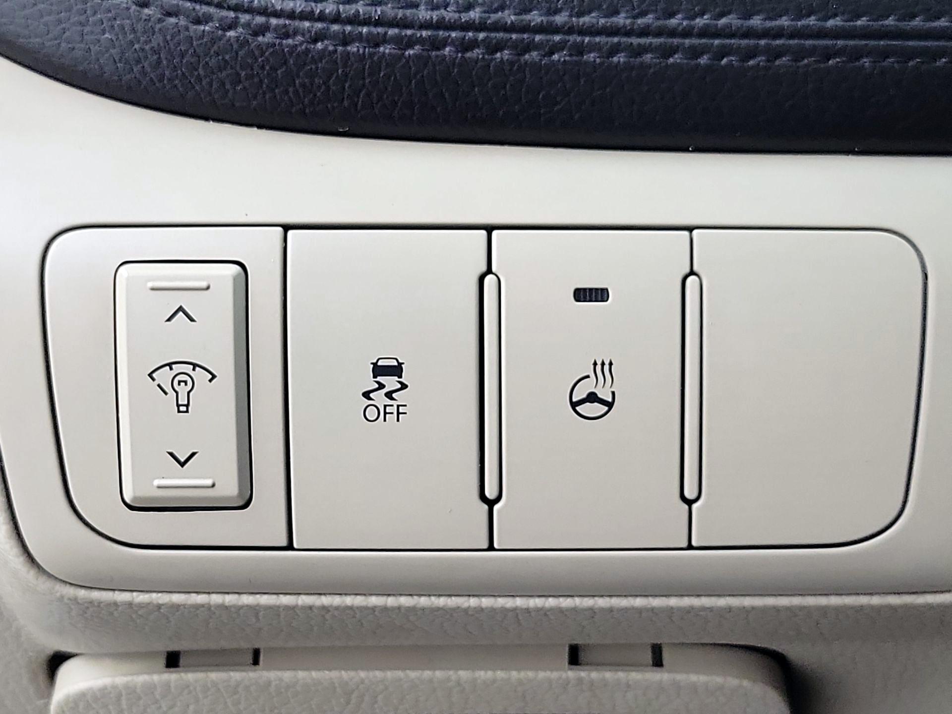Thumbnail: 2013 Kia Optima - 13