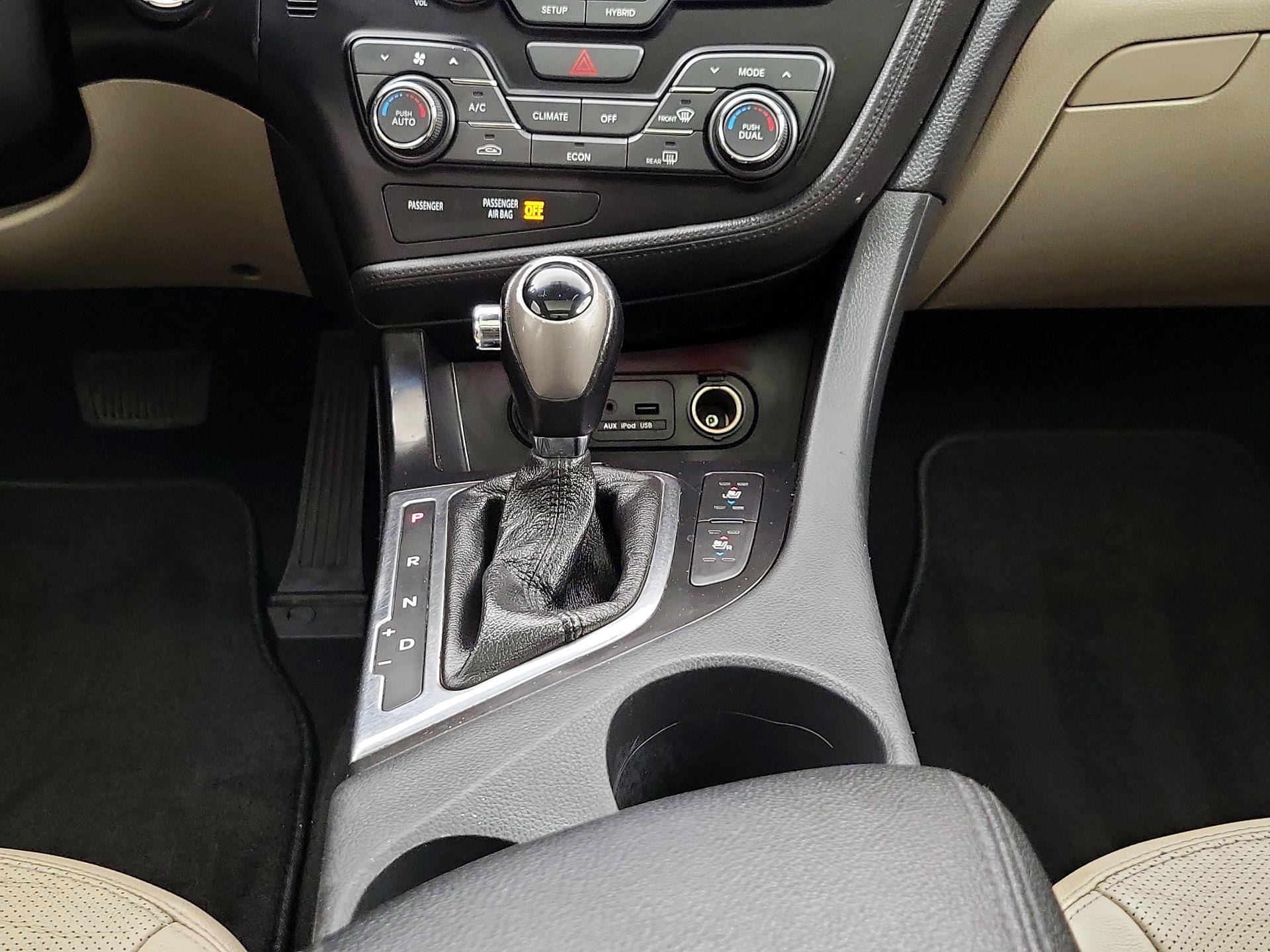 Thumbnail: 2013 Kia Optima - 18