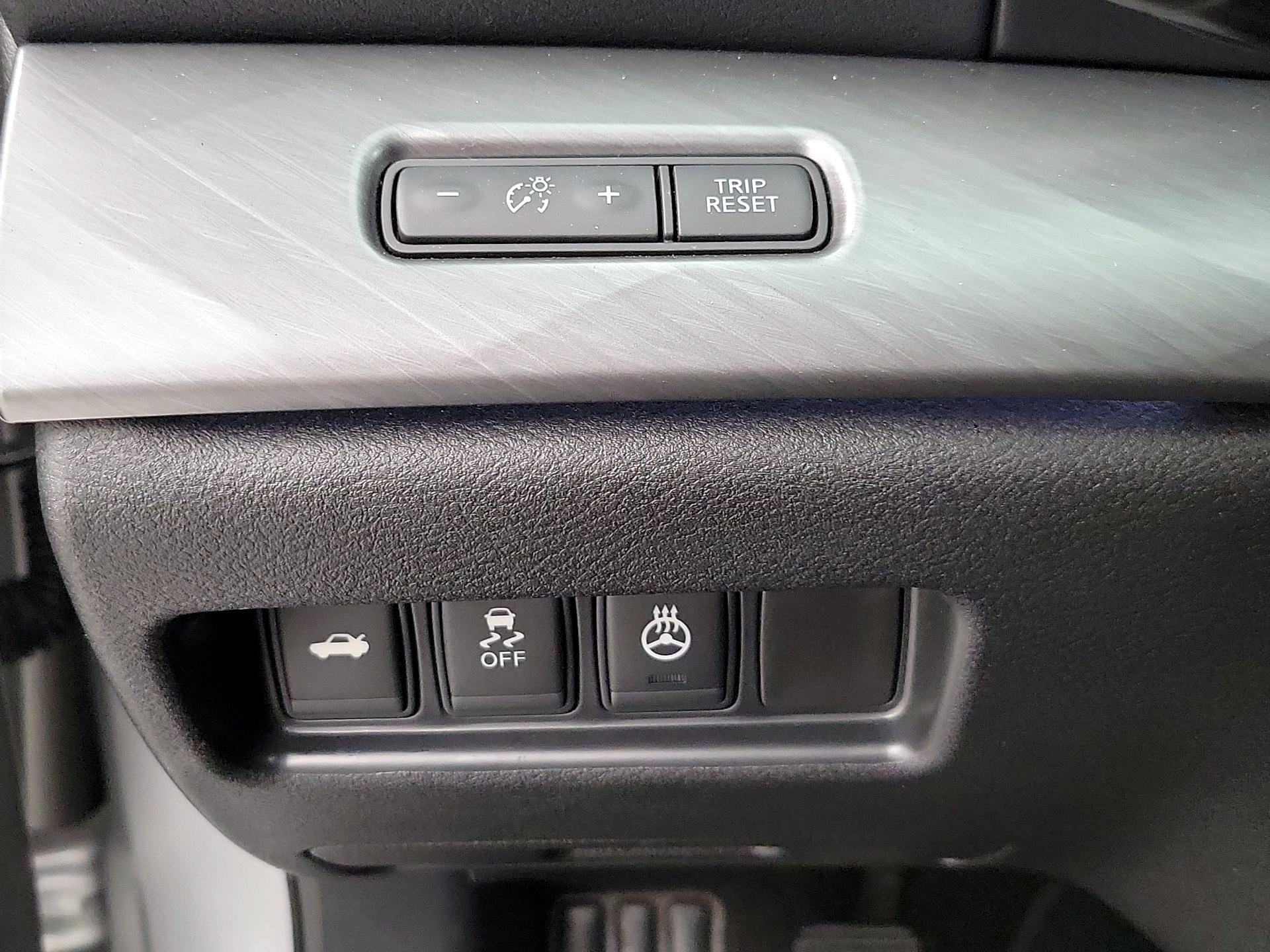 Thumbnail: 2016 Nissan Maxima - 13