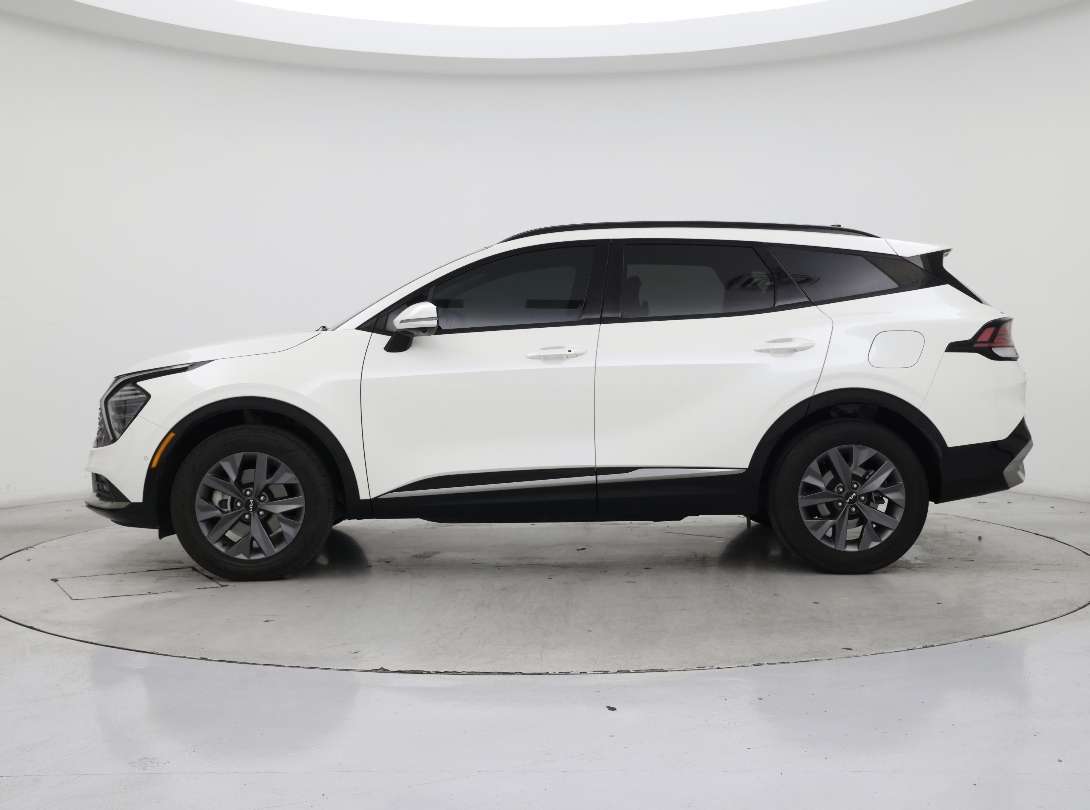 Thumbnail: 2023 Kia Sportage - 3