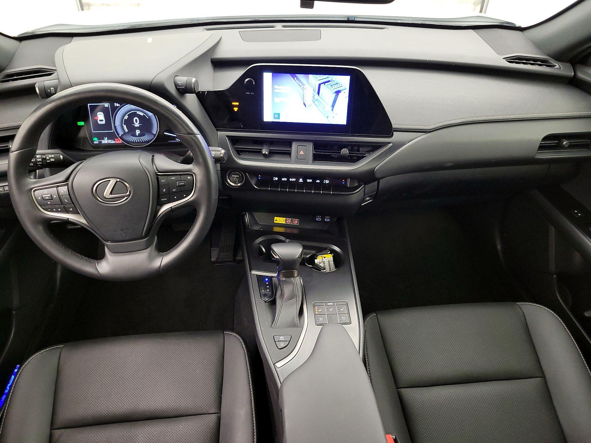 Thumbnail: 2023 Lexus UX - 9