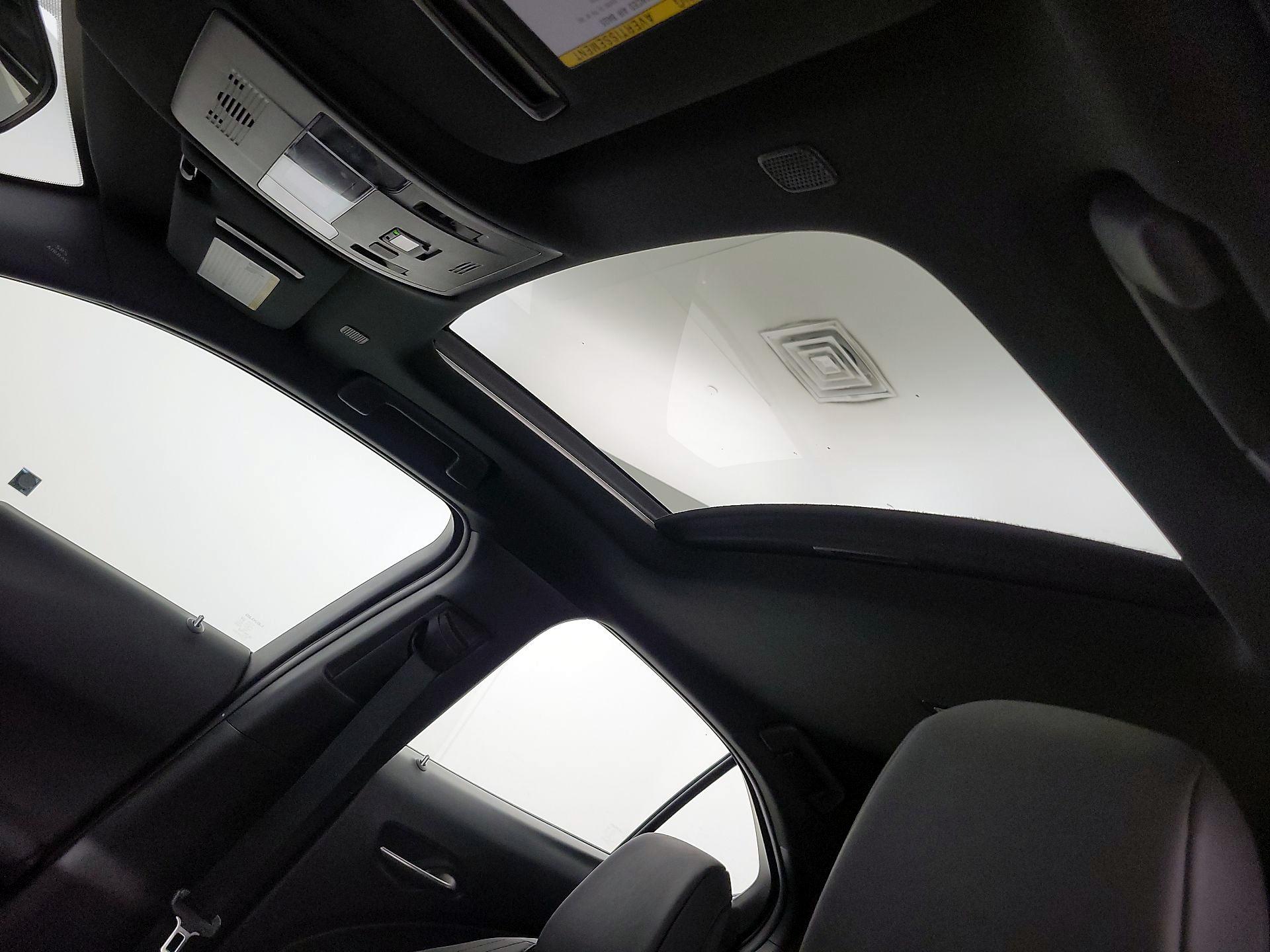Thumbnail: 2023 Lexus UX - 19