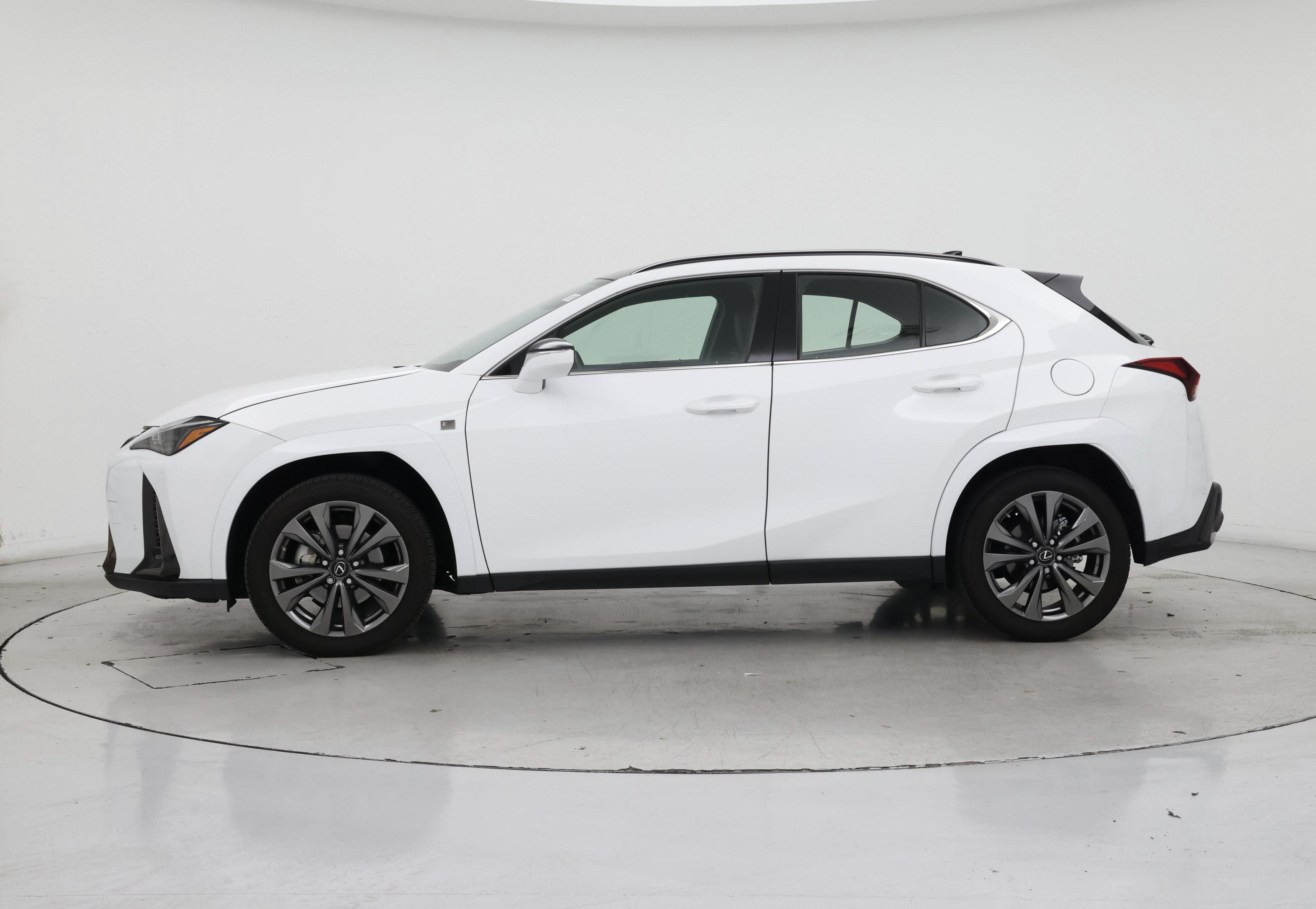 Thumbnail: 2023 Lexus UX - 3