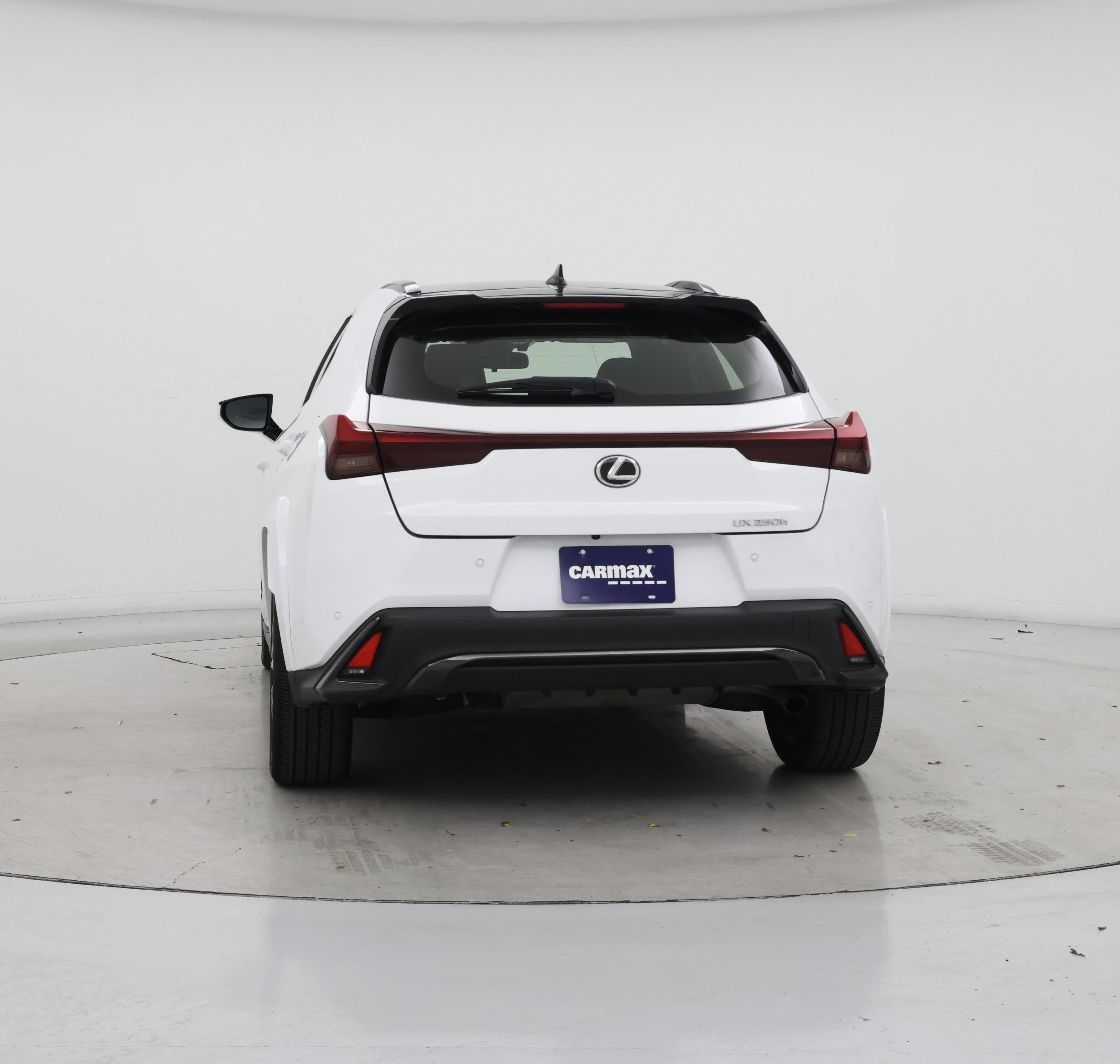Thumbnail: 2023 Lexus UX - 6
