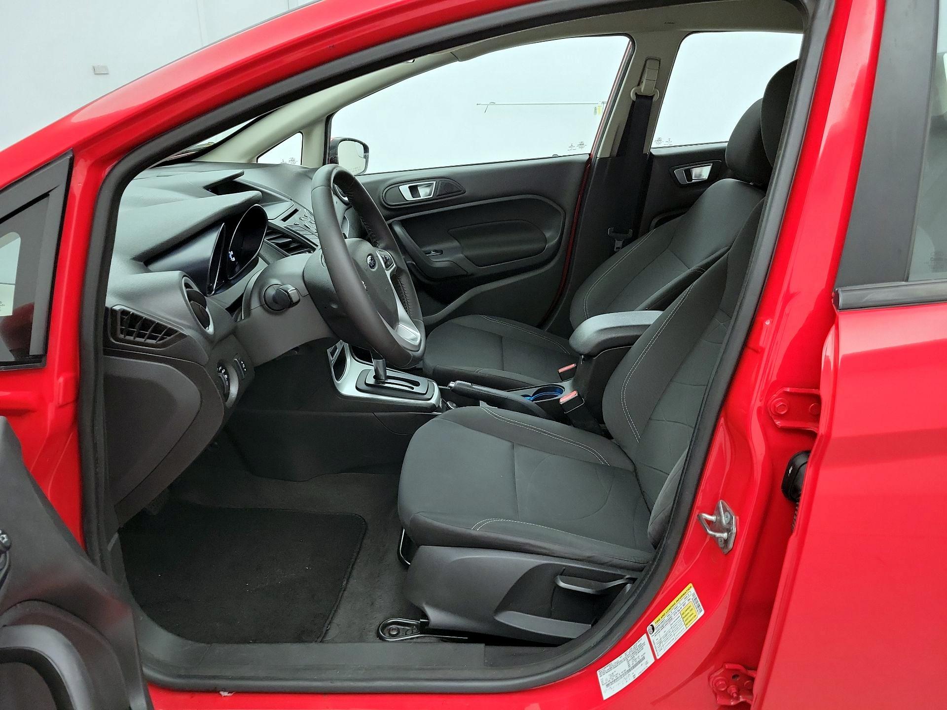 Thumbnail: 2015 Ford Fiesta - 11