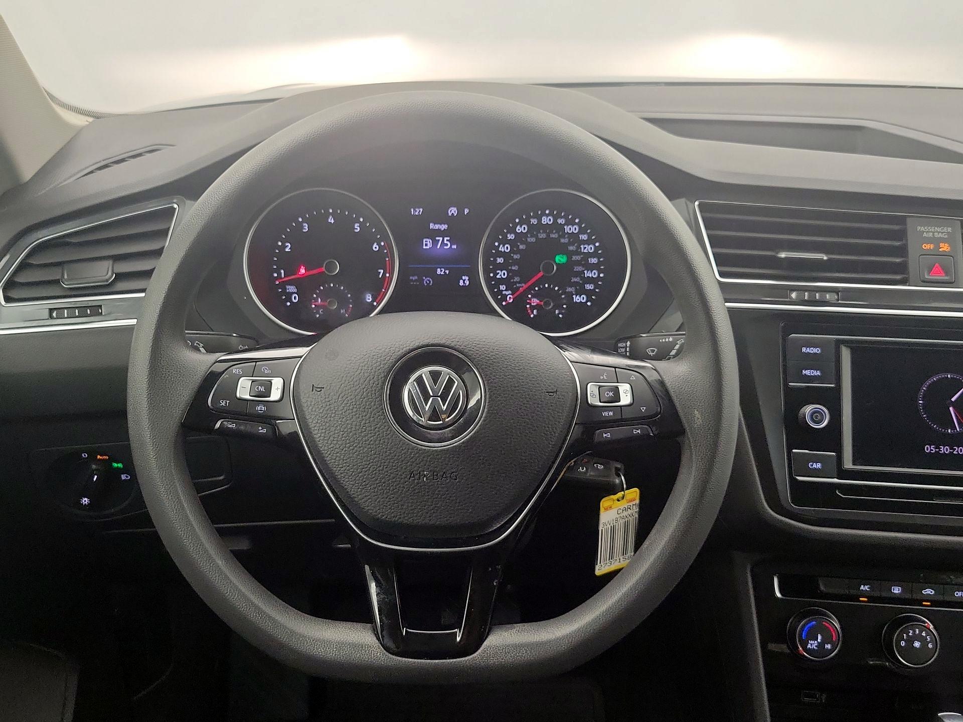 Thumbnail: 2019 Volkswagen Tiguan - 10