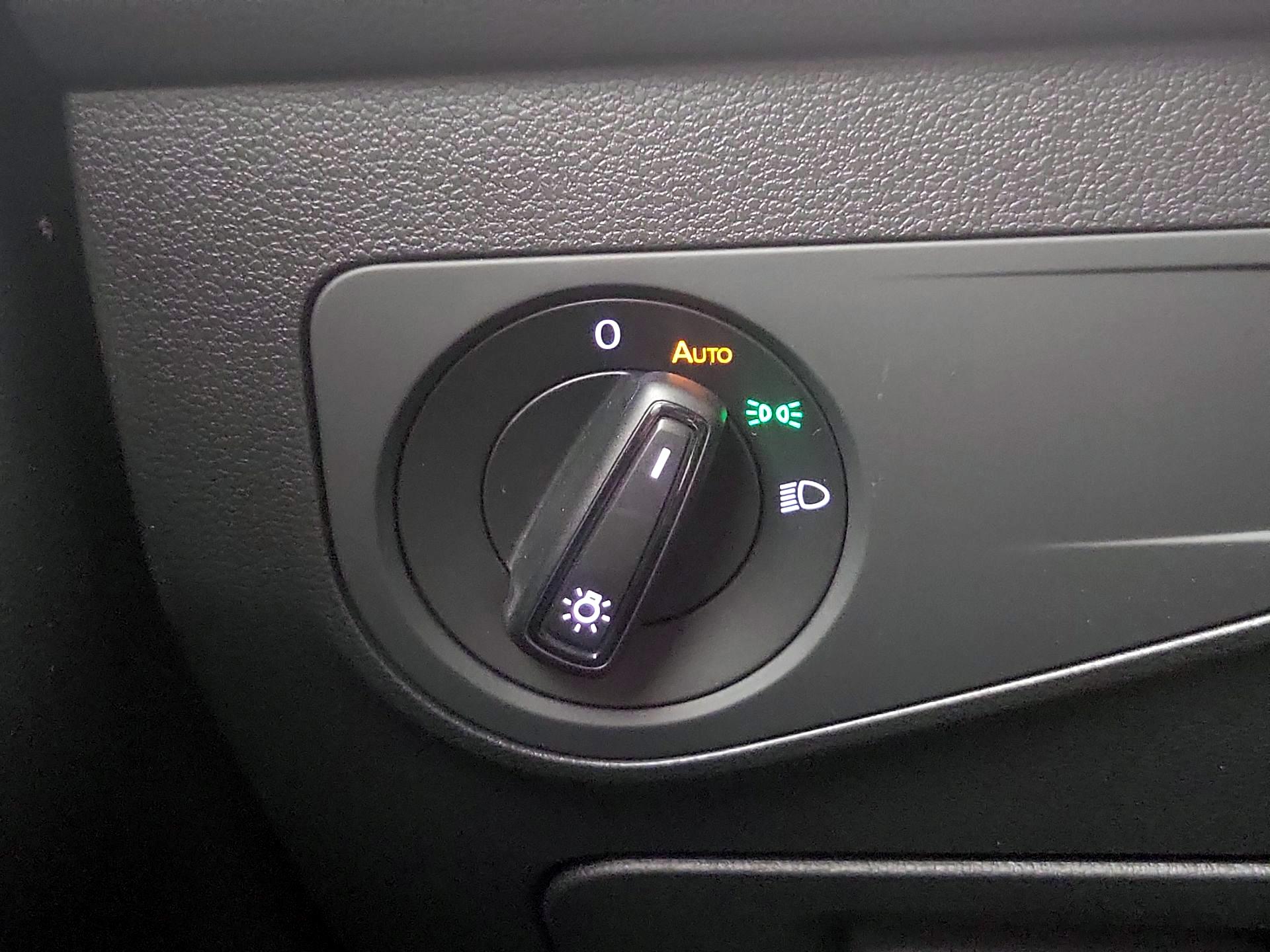 Thumbnail: 2019 Volkswagen Tiguan - 13