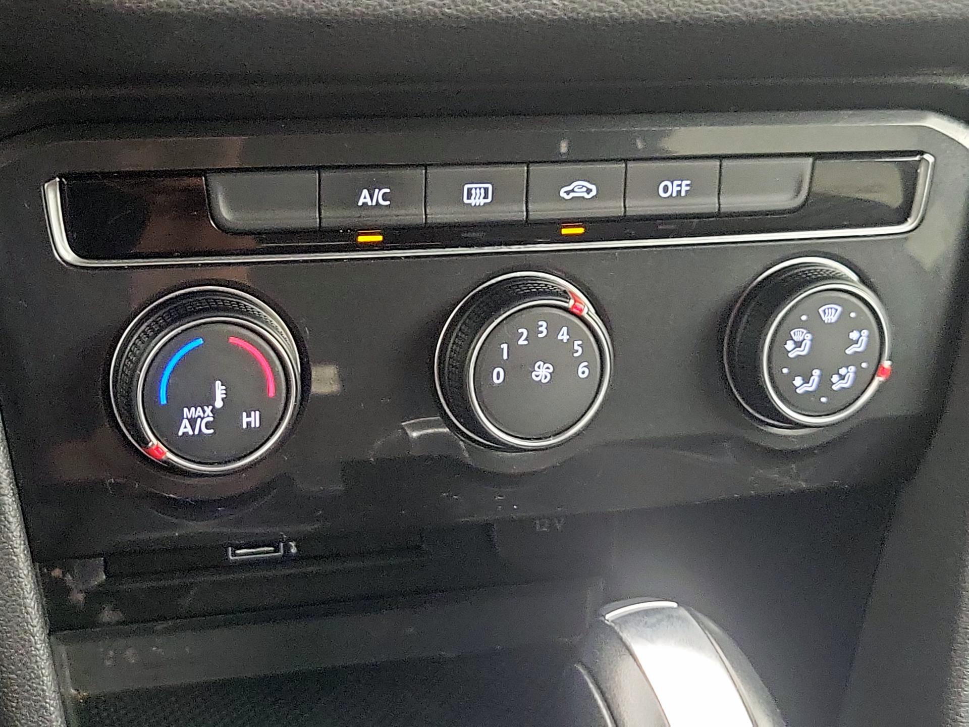 Thumbnail: 2019 Volkswagen Tiguan - 16