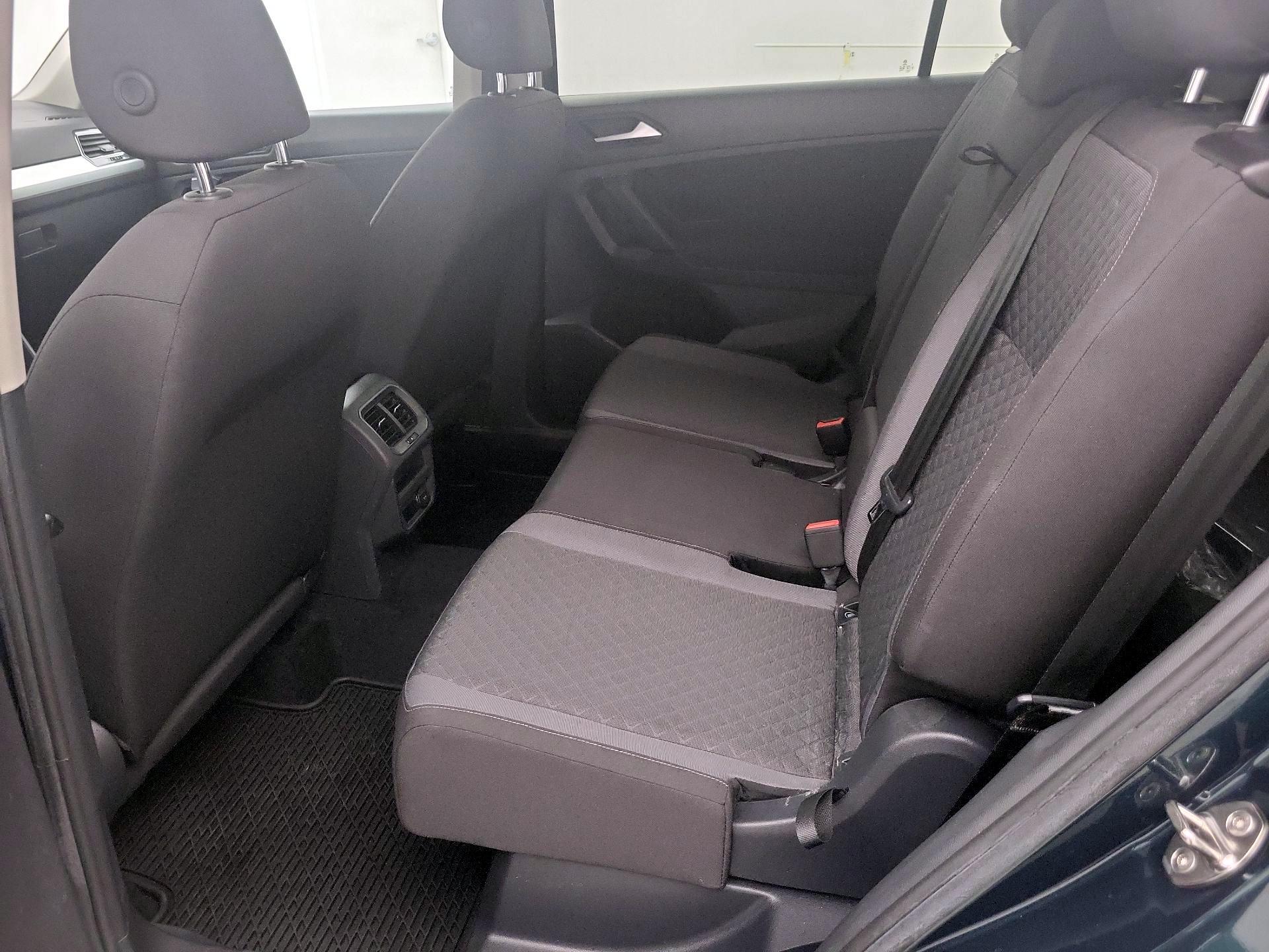 Thumbnail: 2019 Volkswagen Tiguan - 19