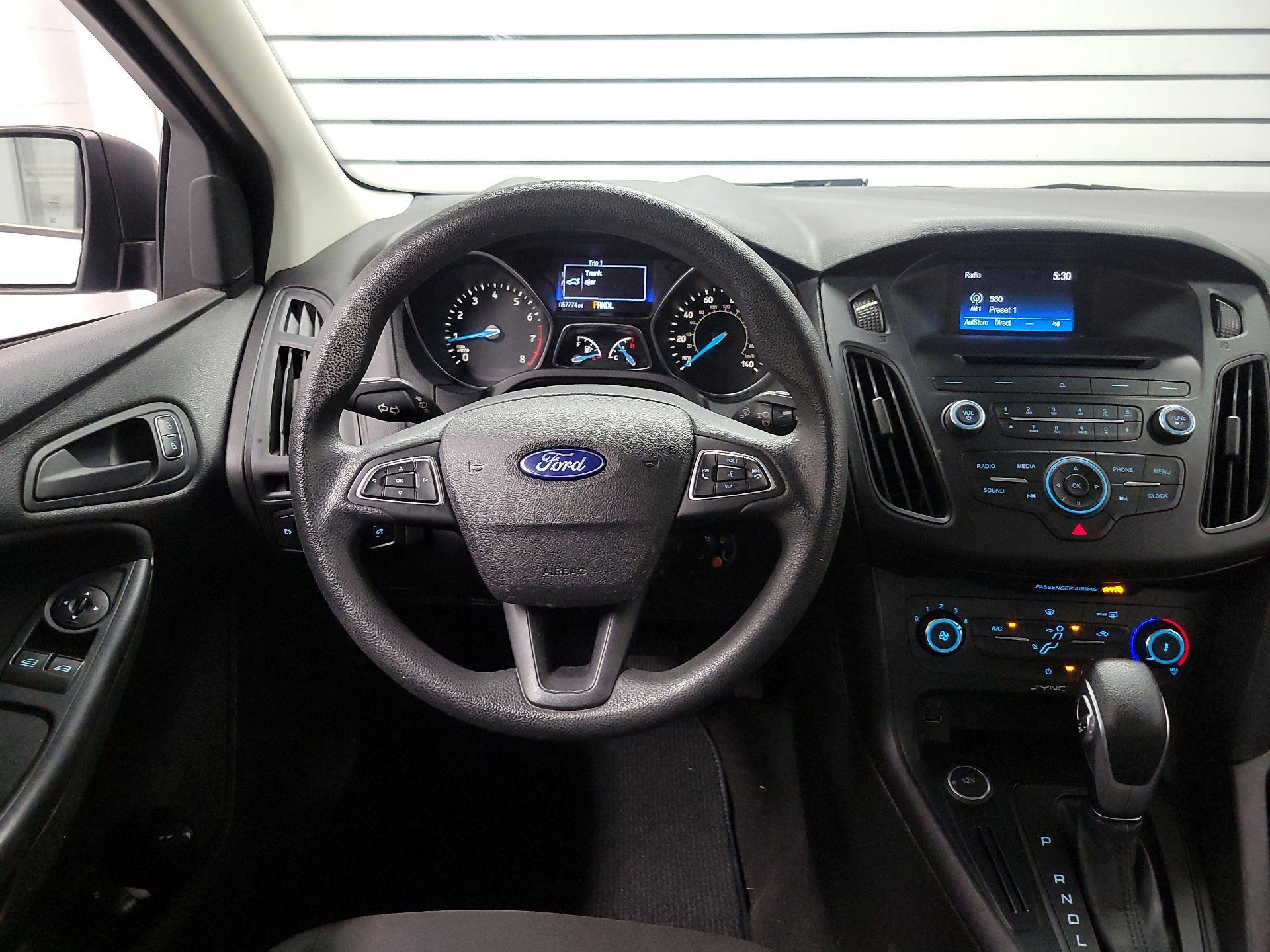Thumbnail: 2015 Ford Focus - 10