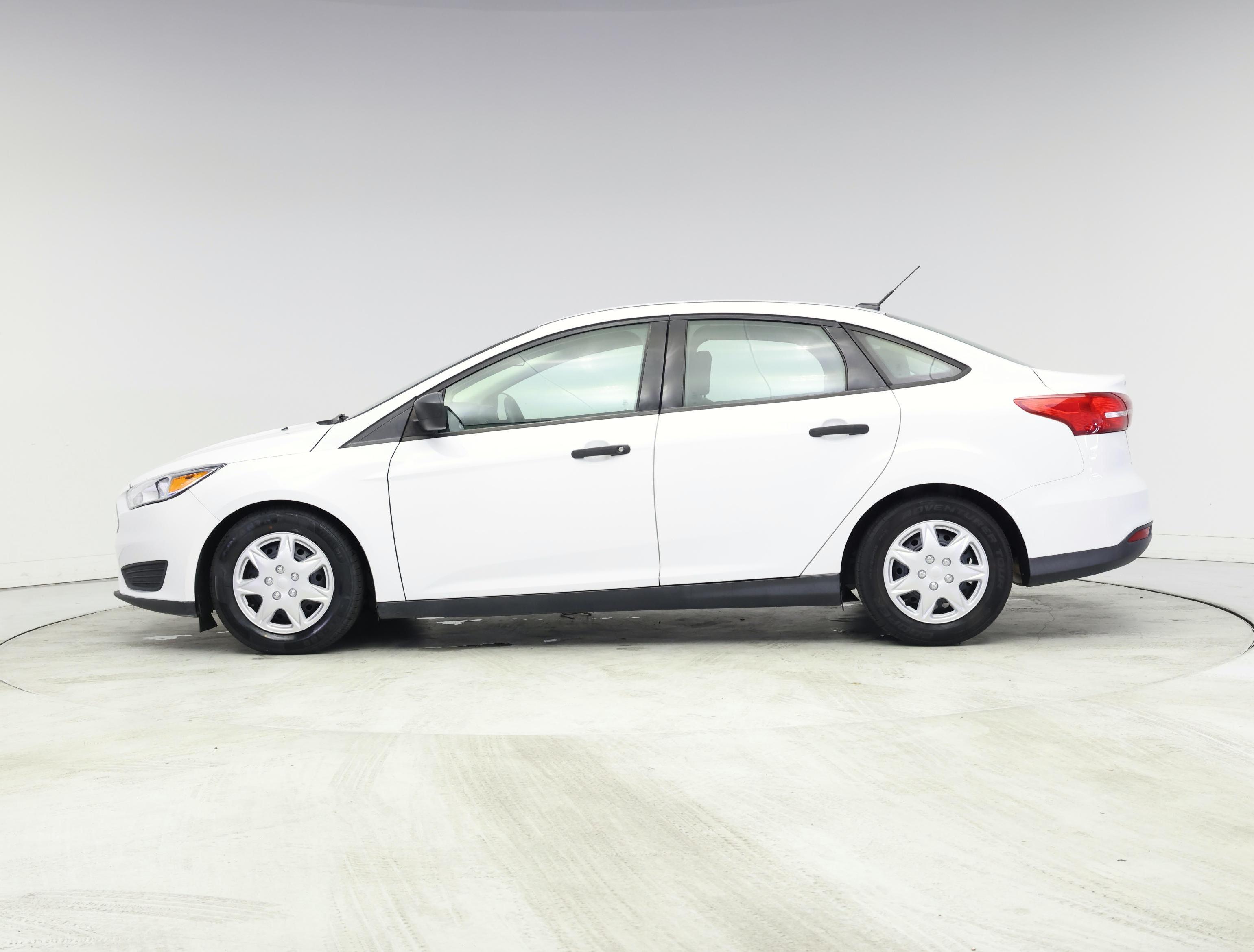 Thumbnail: 2015 Ford Focus - 3