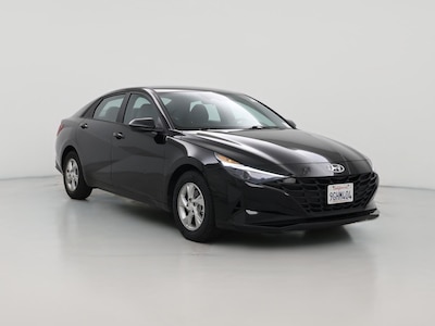 Black 2023 Hyundai Elantra SE