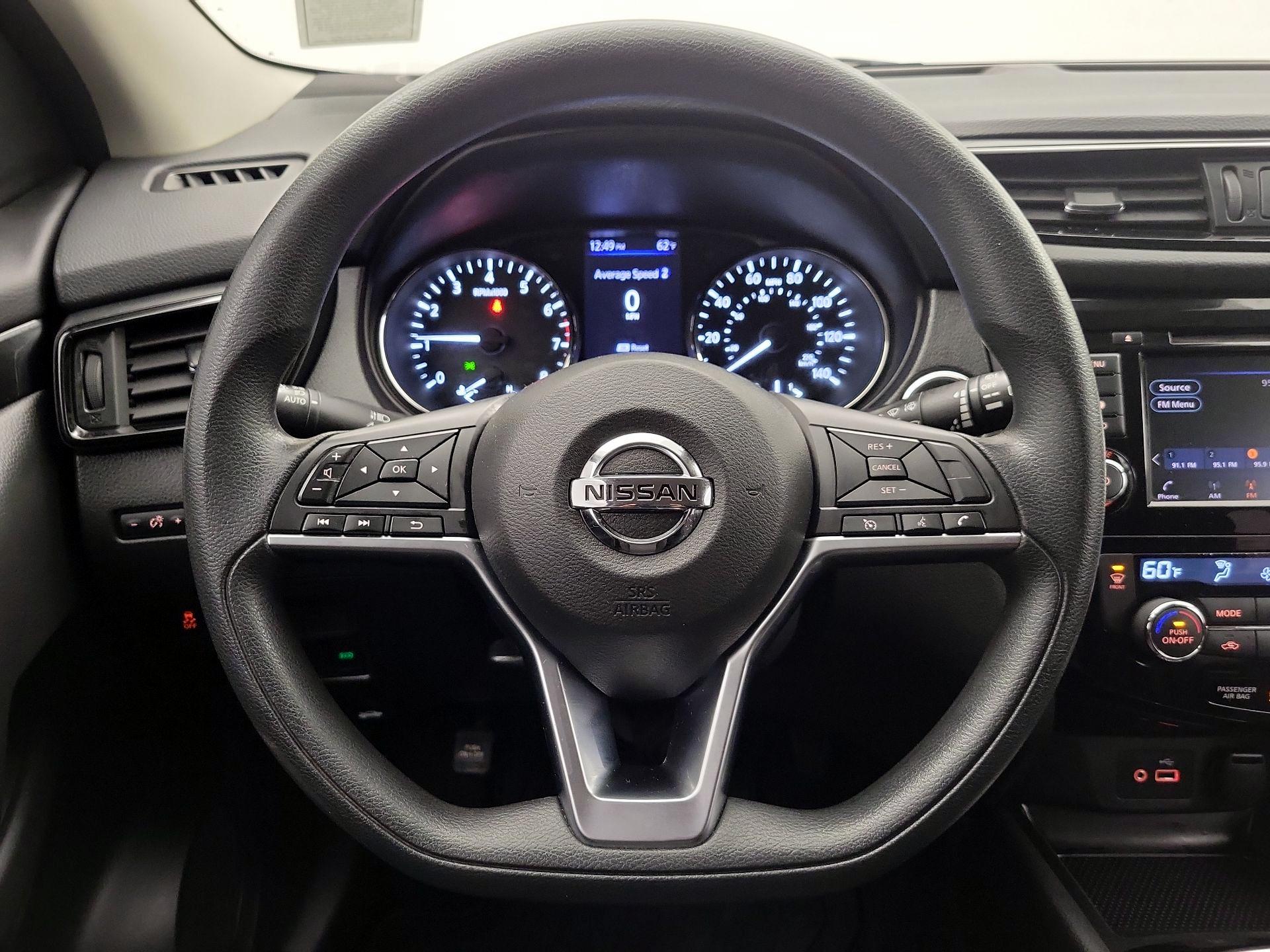 Thumbnail: 2019 Nissan Rogue Sport - 10