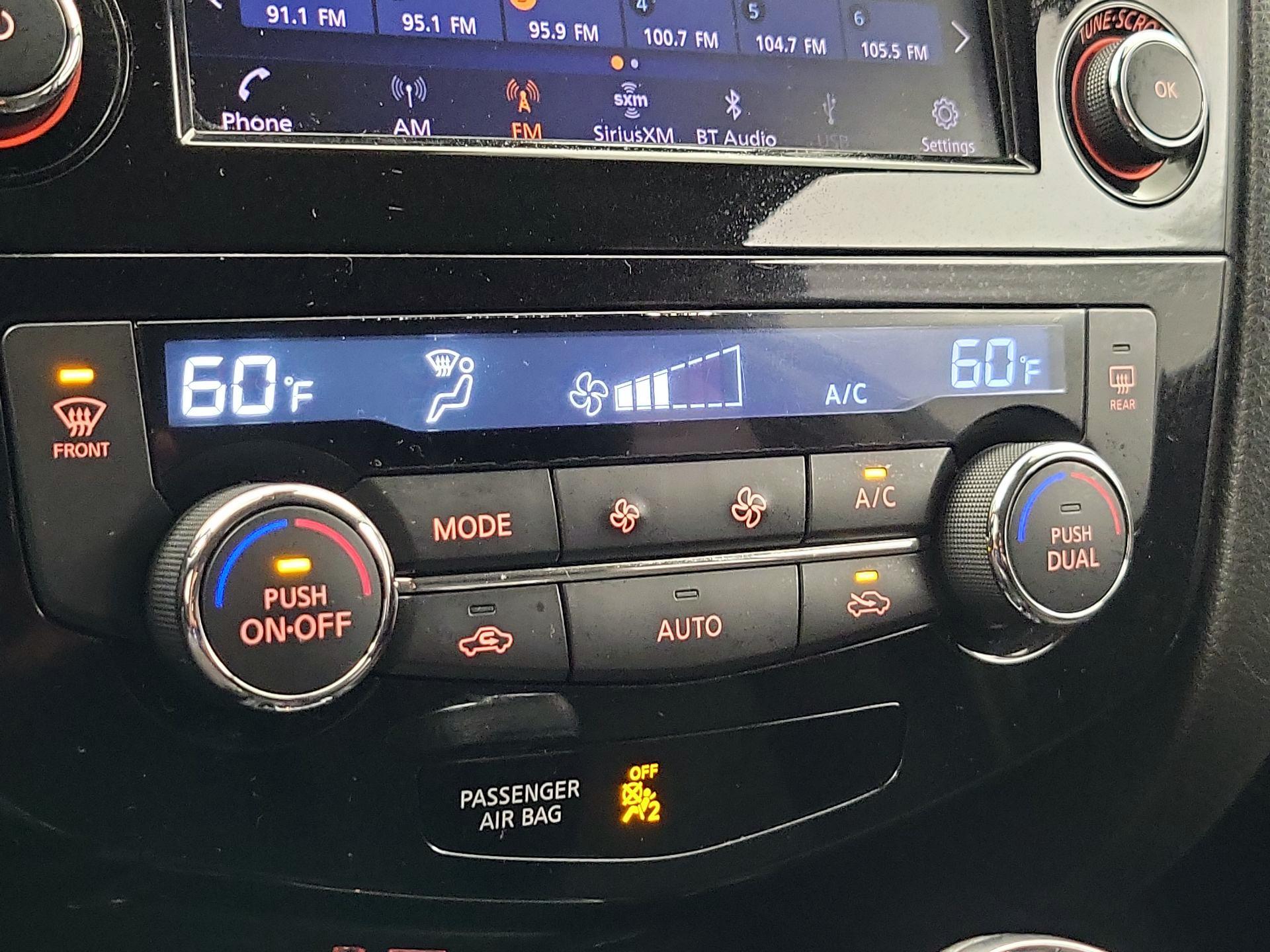 Thumbnail: 2019 Nissan Rogue Sport - 16