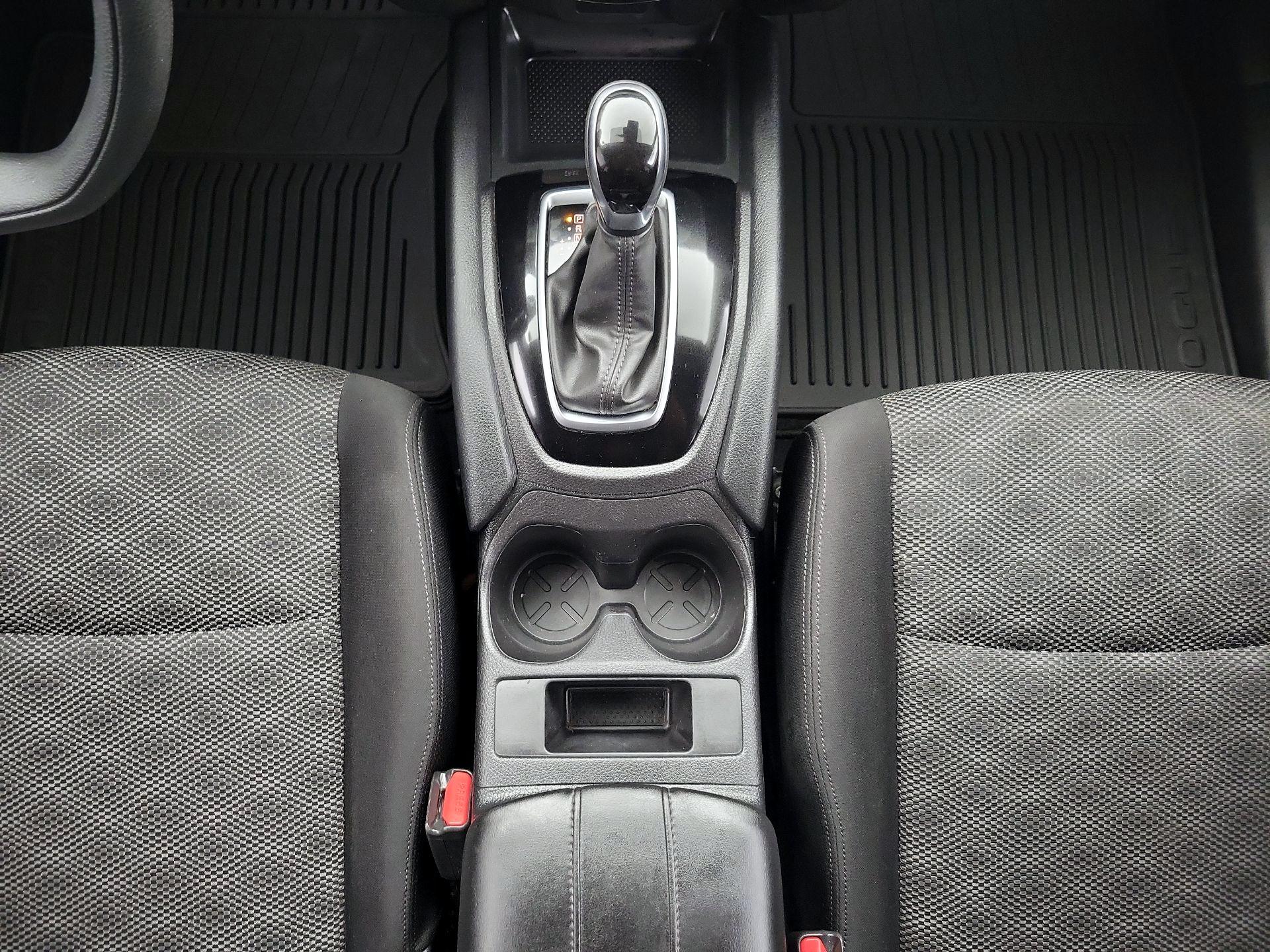 Thumbnail: 2019 Nissan Rogue Sport - 17