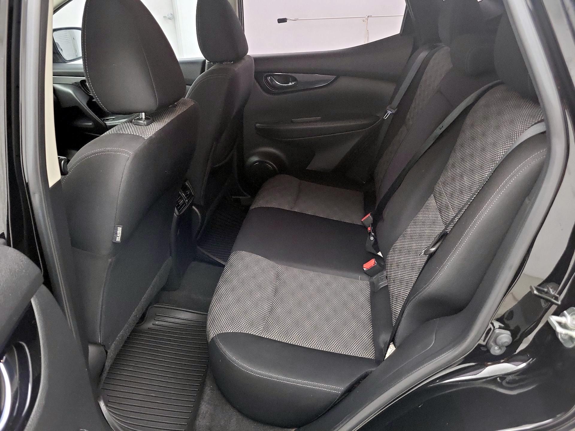 Thumbnail: 2019 Nissan Rogue Sport - 19