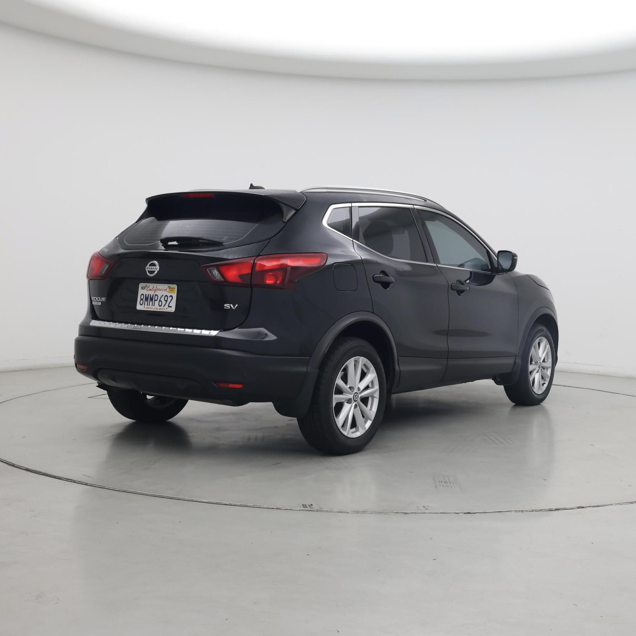 Thumbnail: 2019 Nissan Rogue Sport - 8