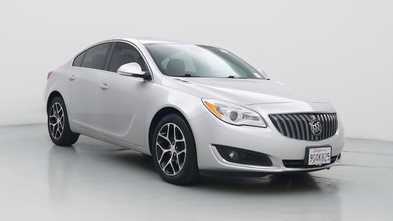 2017 Buick Regal Sport Touring Hero Image
