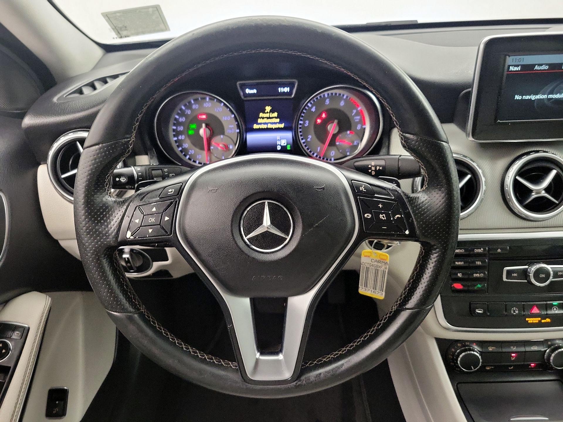 Thumbnail: 2015 Mercedes-Benz GLA - 10