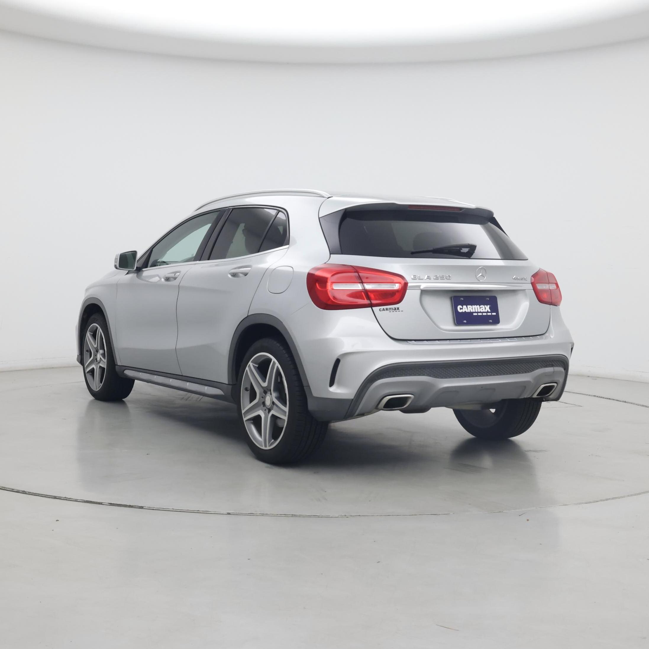 Thumbnail: 2015 Mercedes-Benz GLA - 2