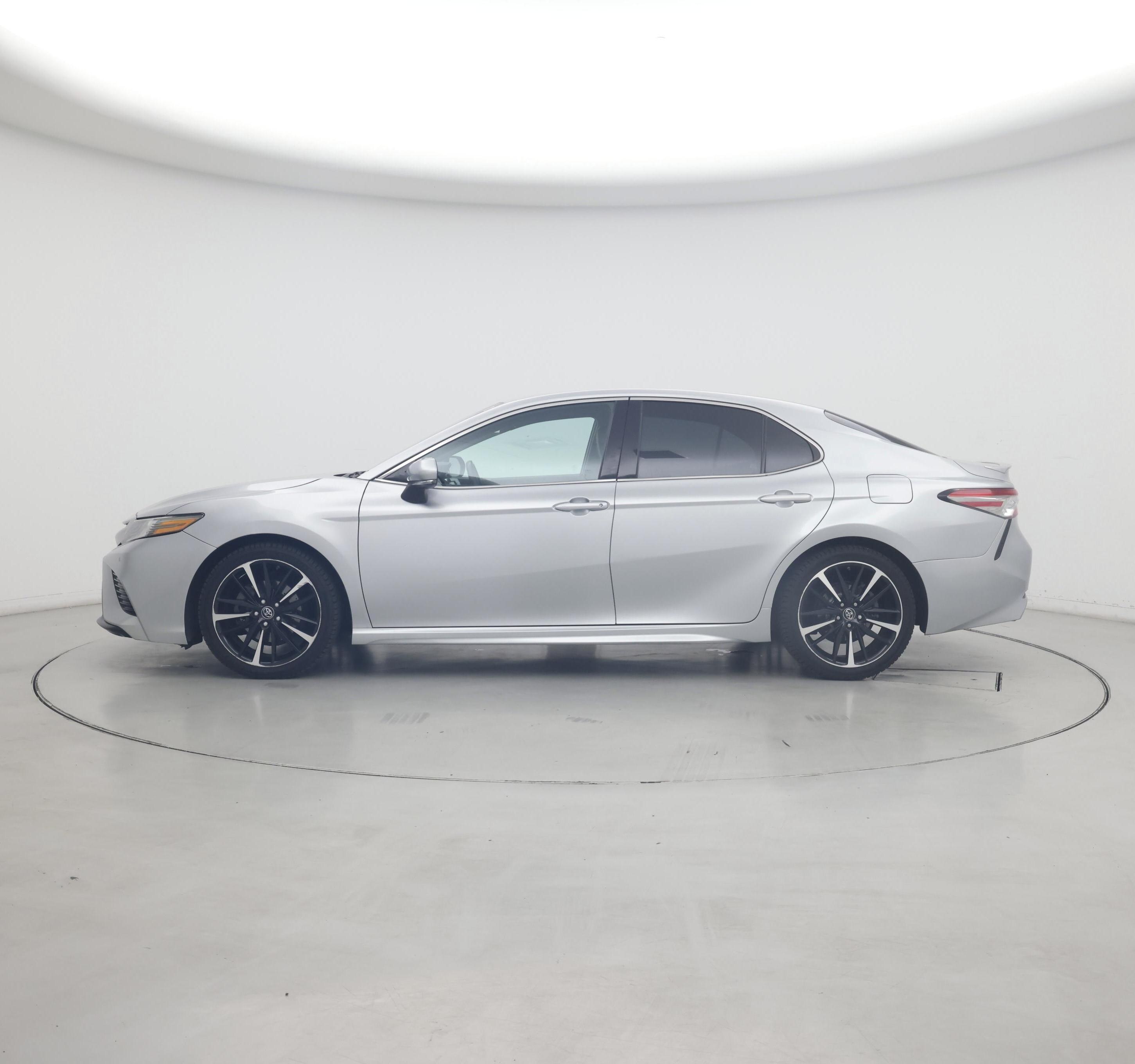 Thumbnail: 2018 Toyota Camry - 3