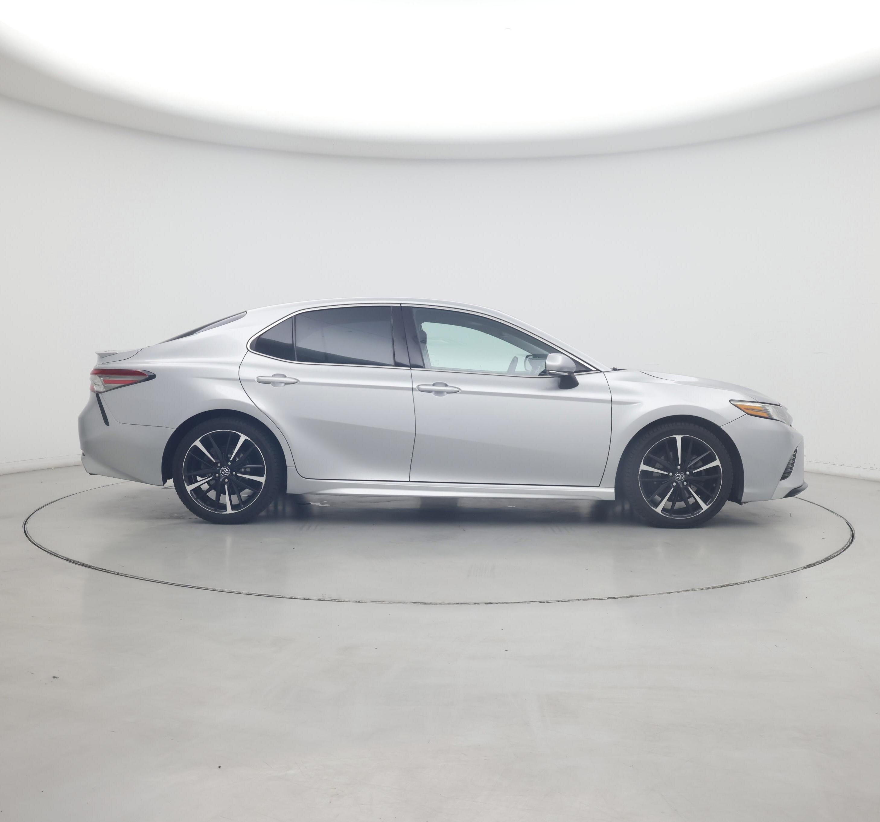 Thumbnail: 2018 Toyota Camry - 7
