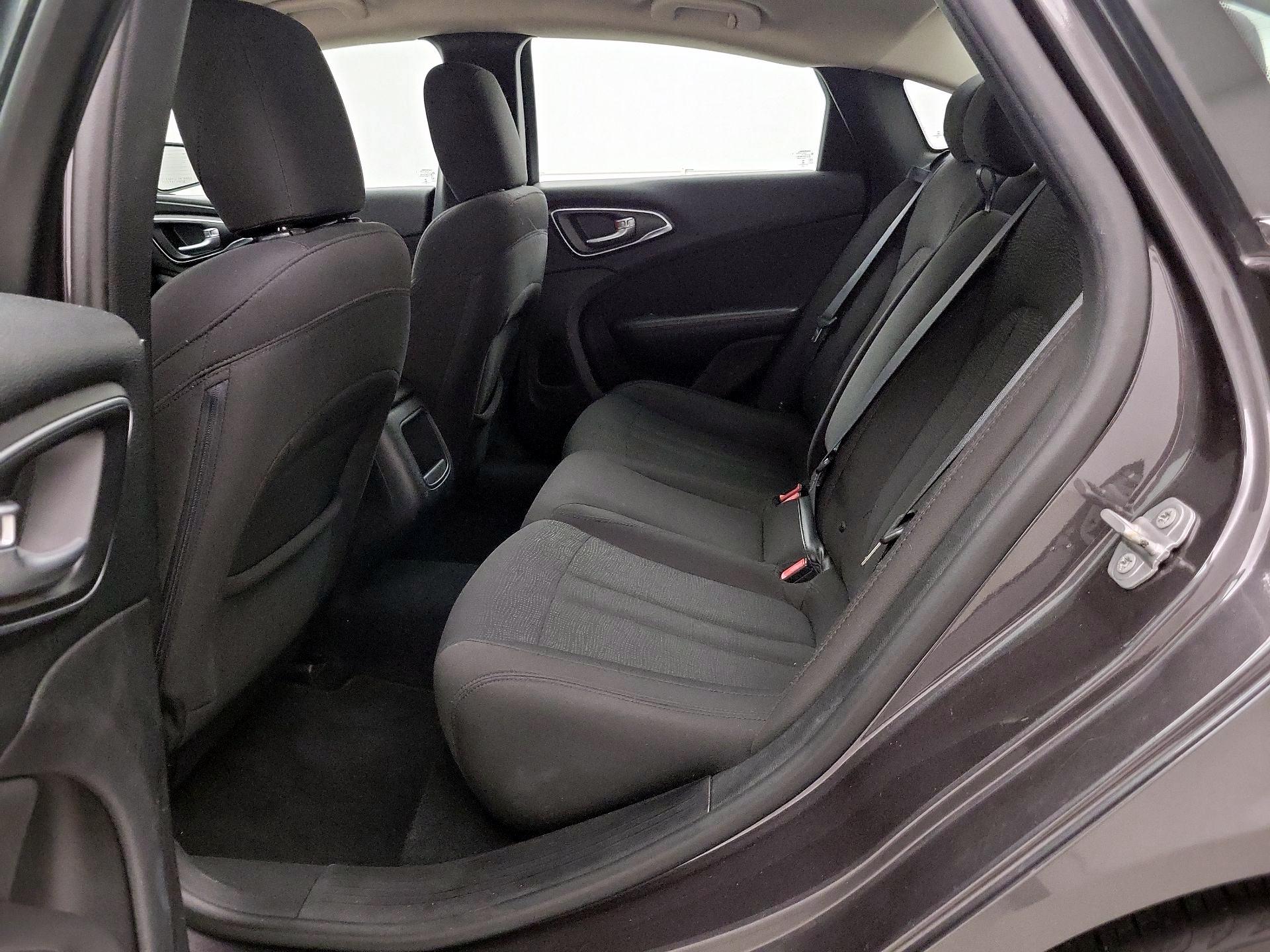 Thumbnail: 2015 Chrysler 200 - 18