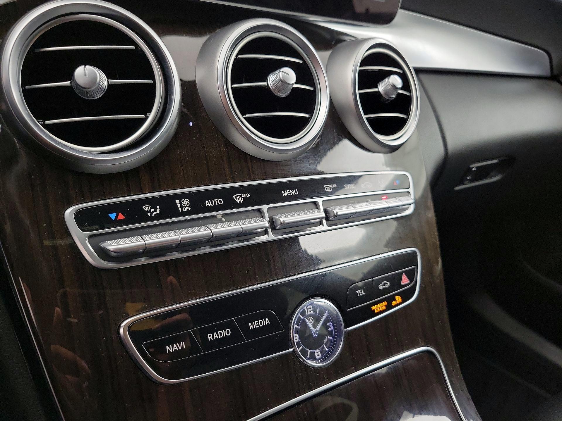 Thumbnail: 2020 Mercedes-Benz C-Class - 16